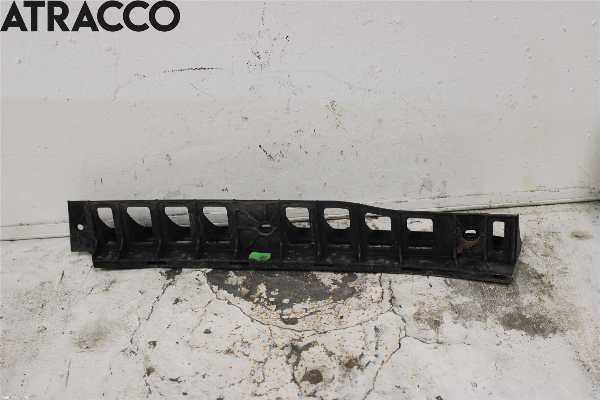 Skoda YETI Støtfangerfeste Bak Høyre