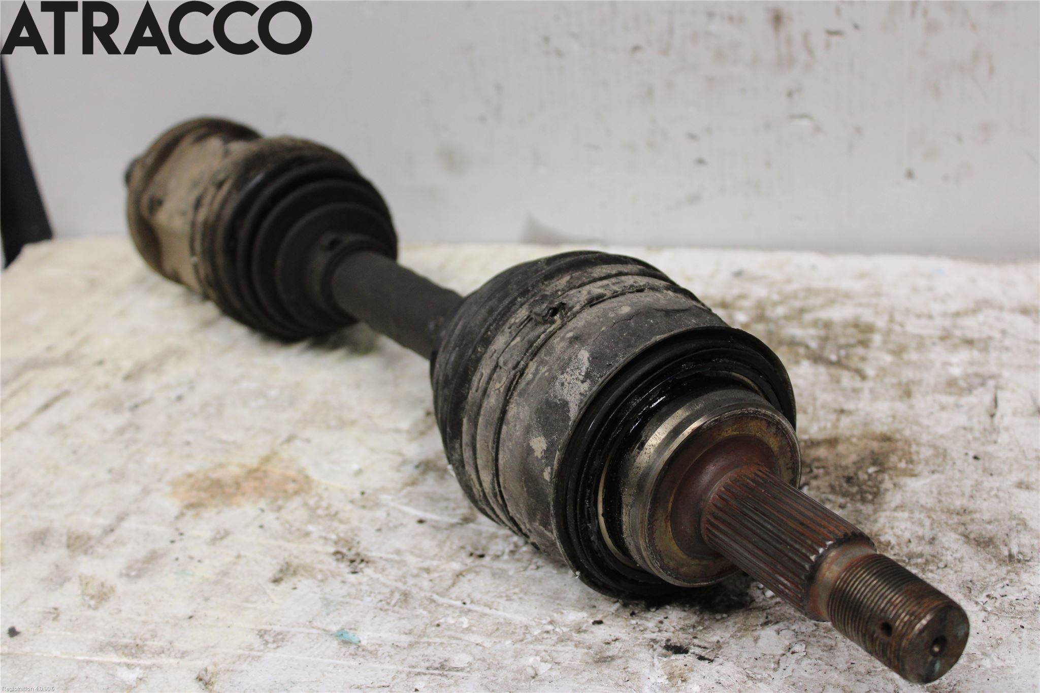 Toyota HILUX 16- Drivaksel Foran Kompl Høyre