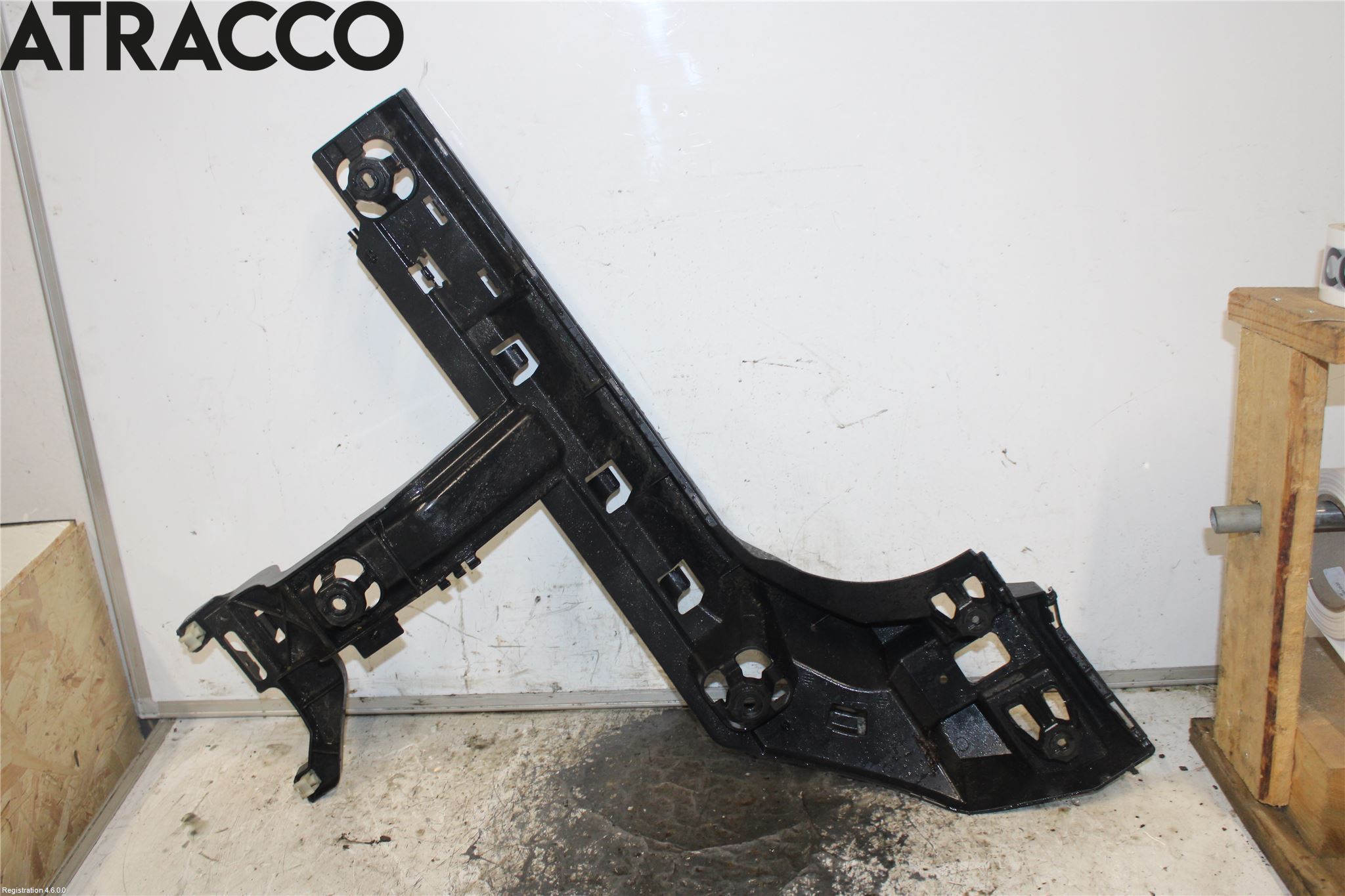 BMW X2 F39 18-23 Støtfangerfeste Bak Venstre