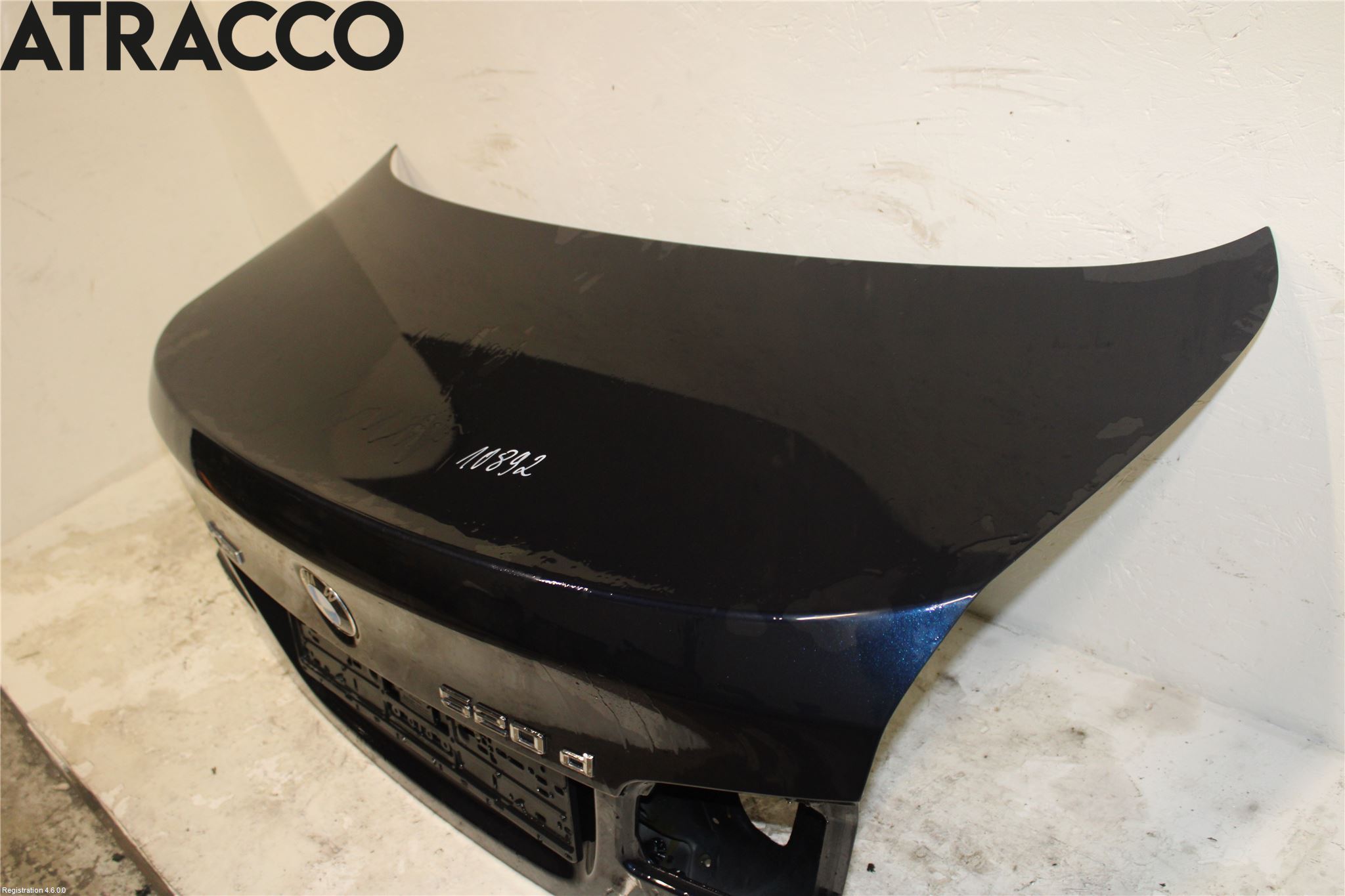 BMW 5 F10/F11/F18 09-17 Bakluke Koffertlokk