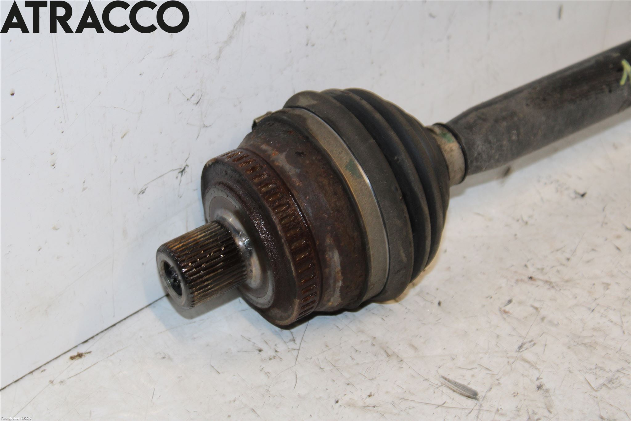 Audi A4/S4 05-07 Drivaksel Foran Kompl Venstre