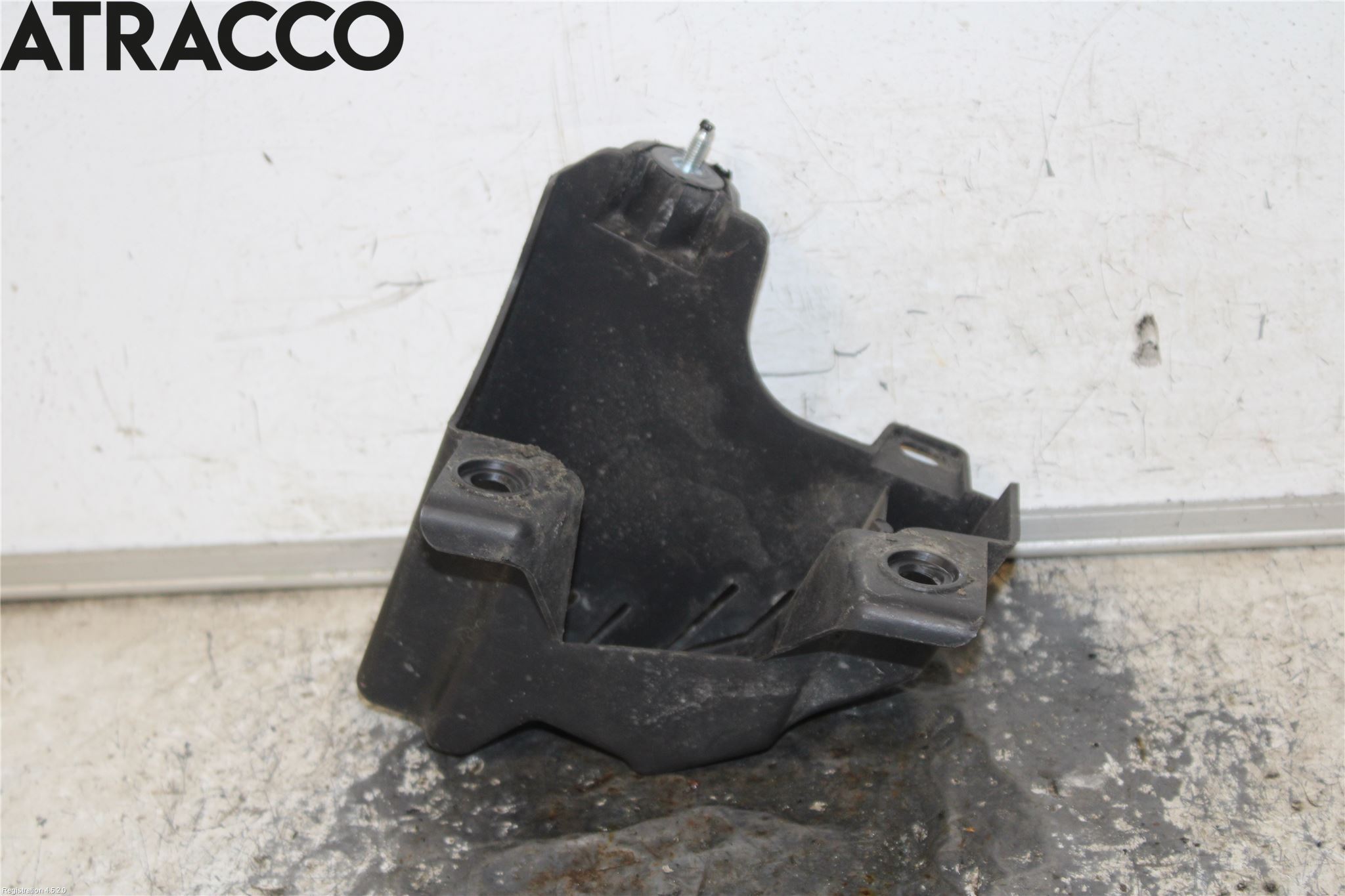 Citroen C4 I   05-10 Støtfangerfeste Bak Venstre