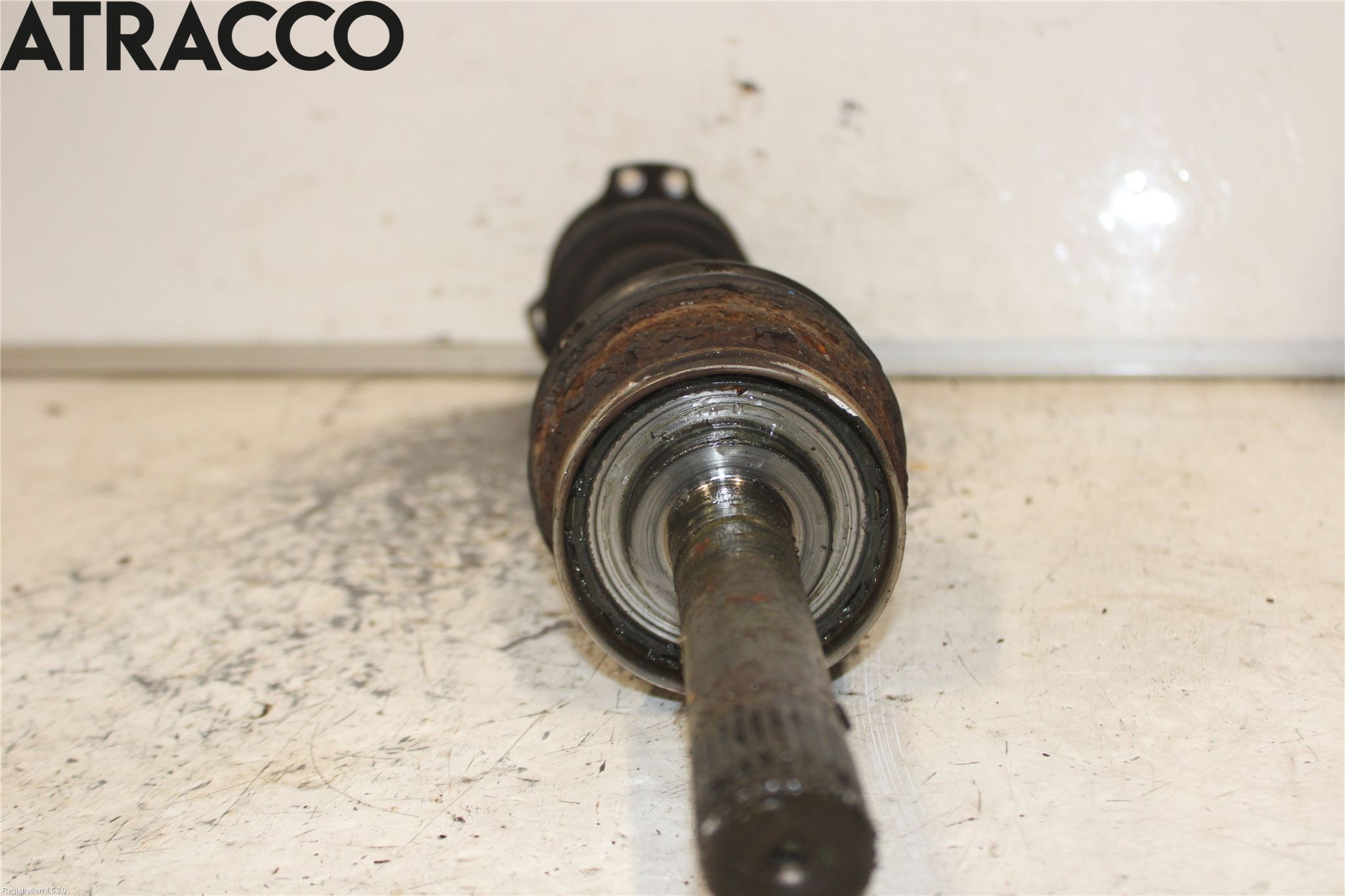 Nissan NAVARA 98-05 Drivaksel Foran Kompl  V = H