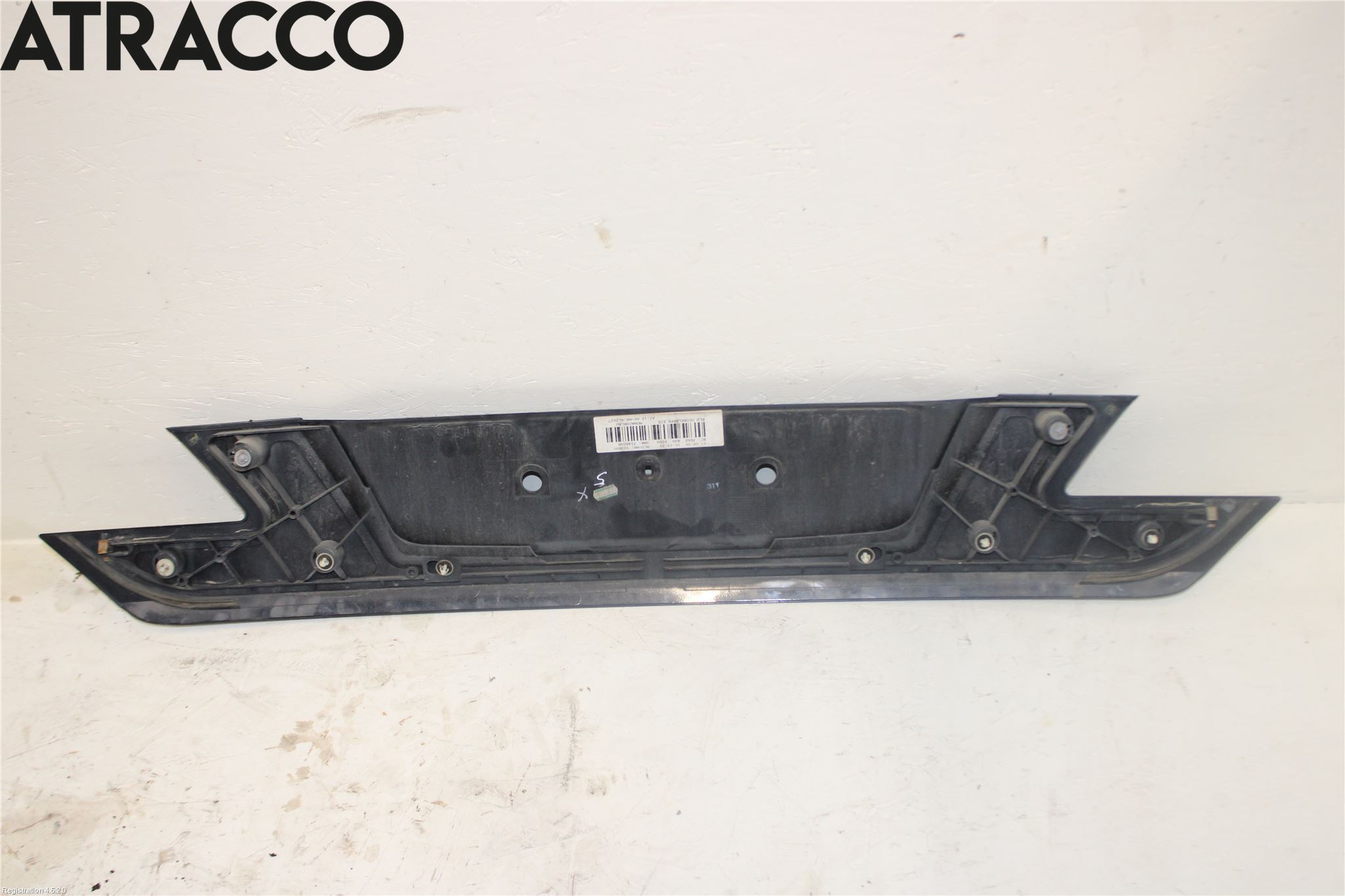 BMW 7 E65/66    00-08 Støtfanger Foran Midt Del