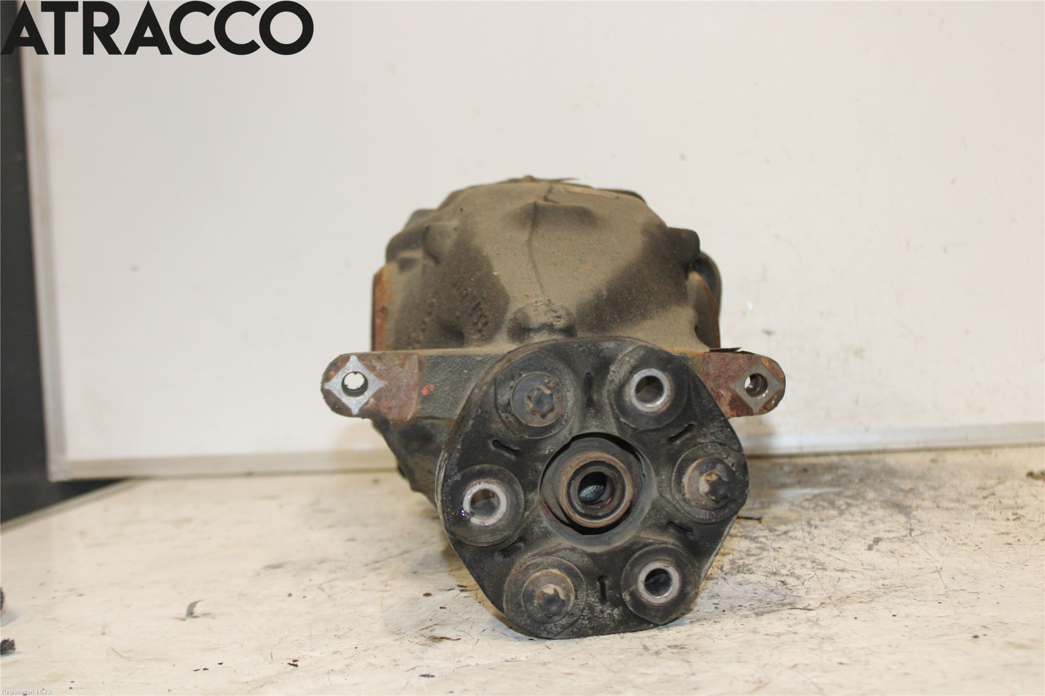 BMW 3 F30/F31/F80 12-19 Bakaksel Kardang Bak -Diff