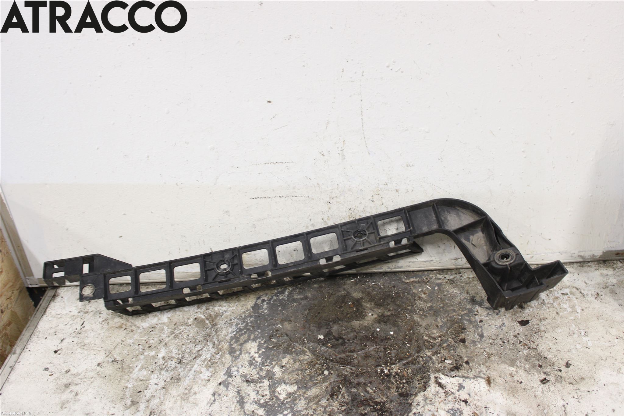 Skoda OCTAVIA (5E) 13-20 Støtfangerfeste Bak Høyre