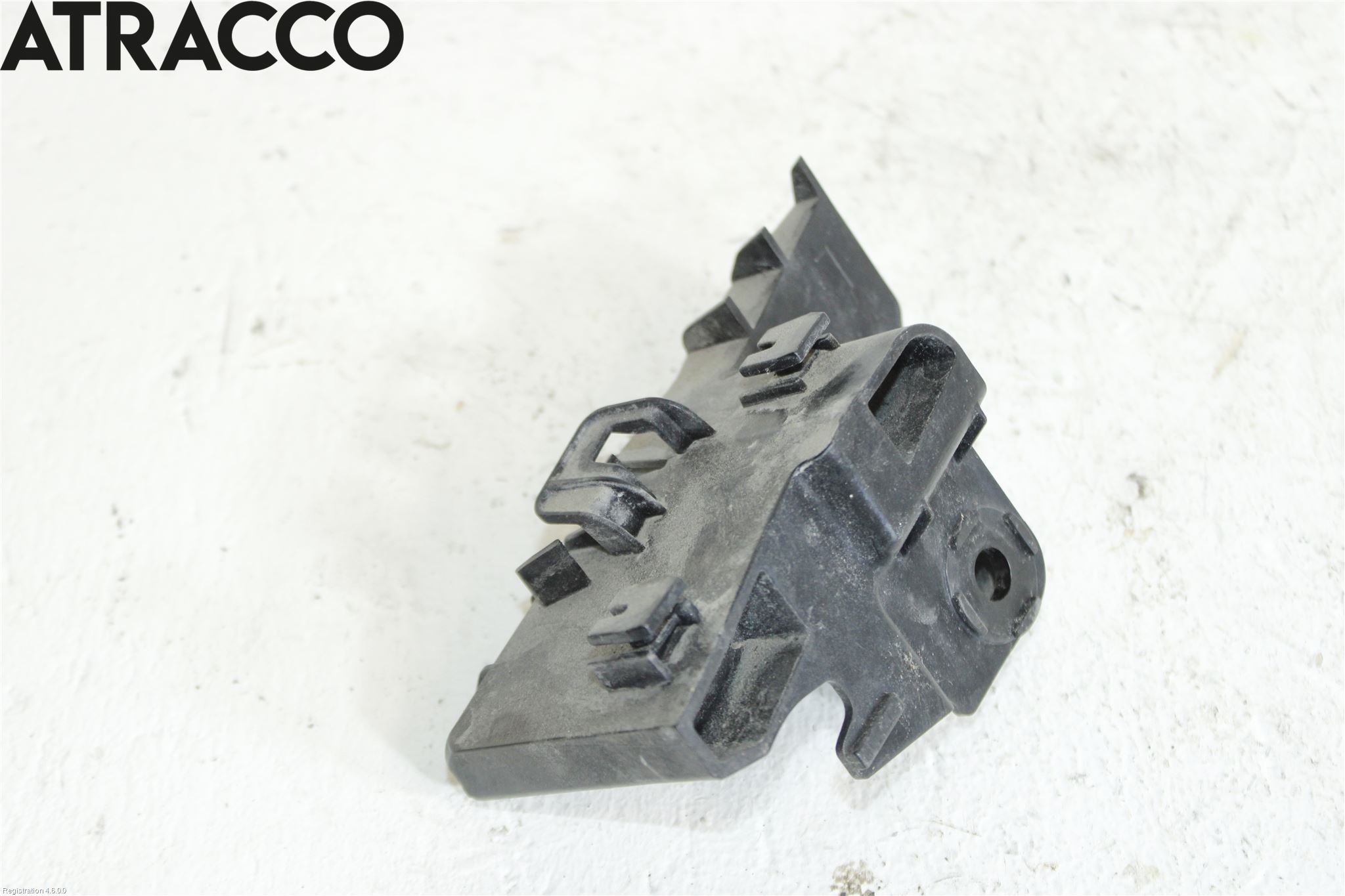 Toyota YARIS XP130 15-20 Støtfangerfeste Bak Venstre