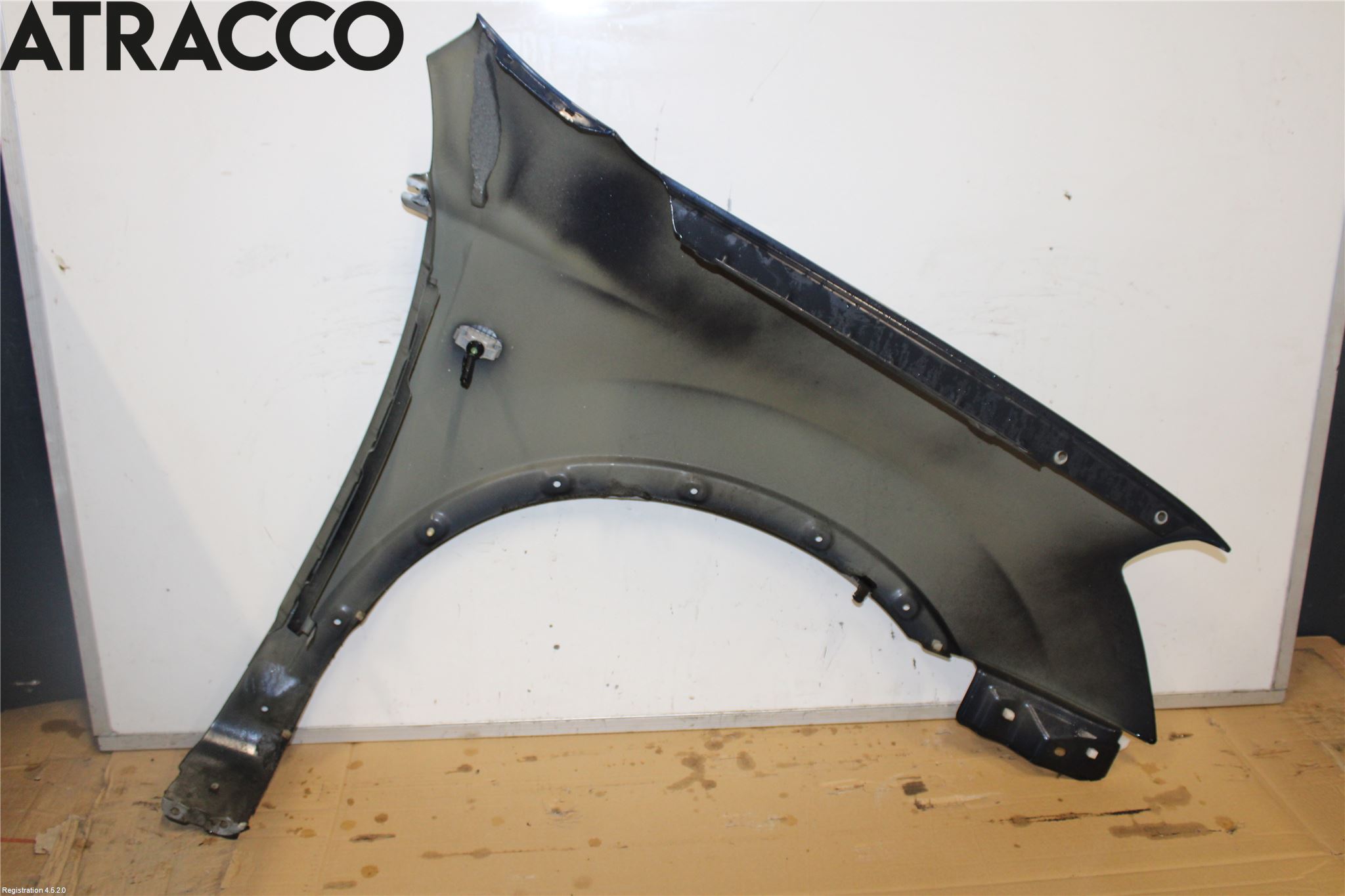 Nissan QASHQAI+2  08-10 Skjerm Foran Venstre