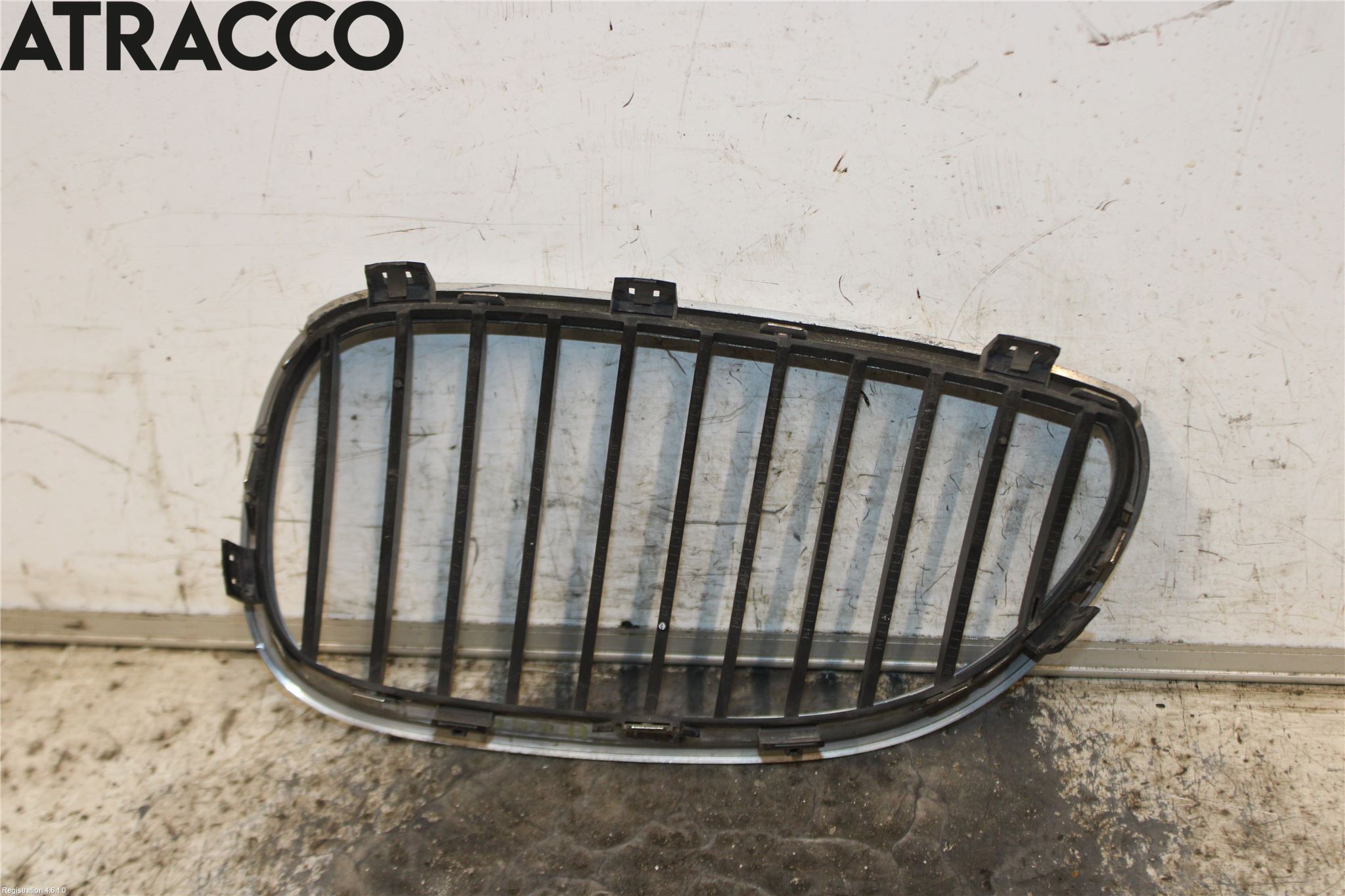 BMW 3 E46      98-05 Grilldel Høyre