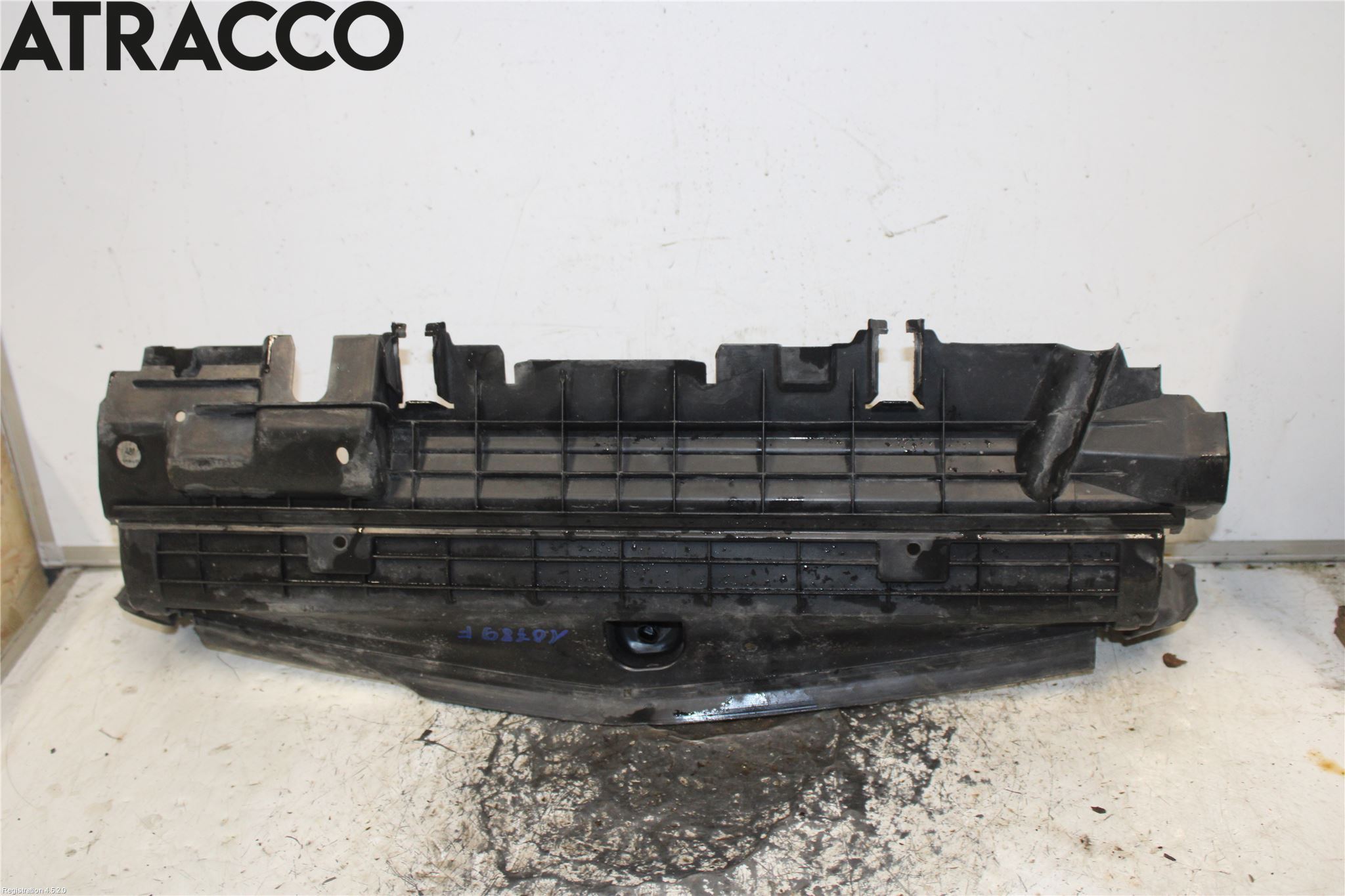 Mercedes-Benz MB C-KLASS (W204) 07-15 Luftstyring Front