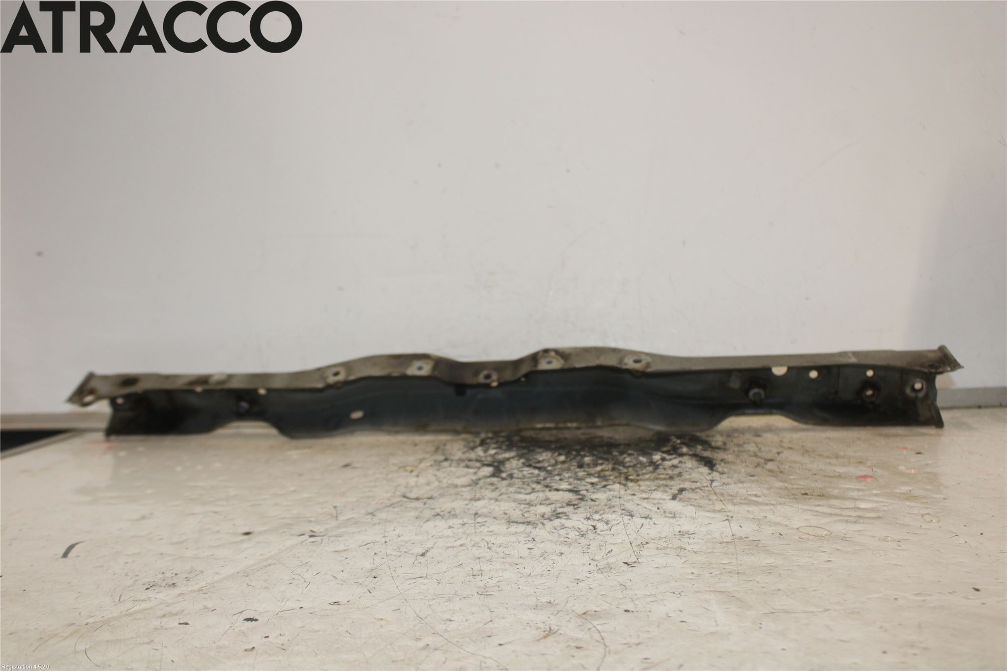 Toyota AVENSIS 03-06 Frontplate Øvre