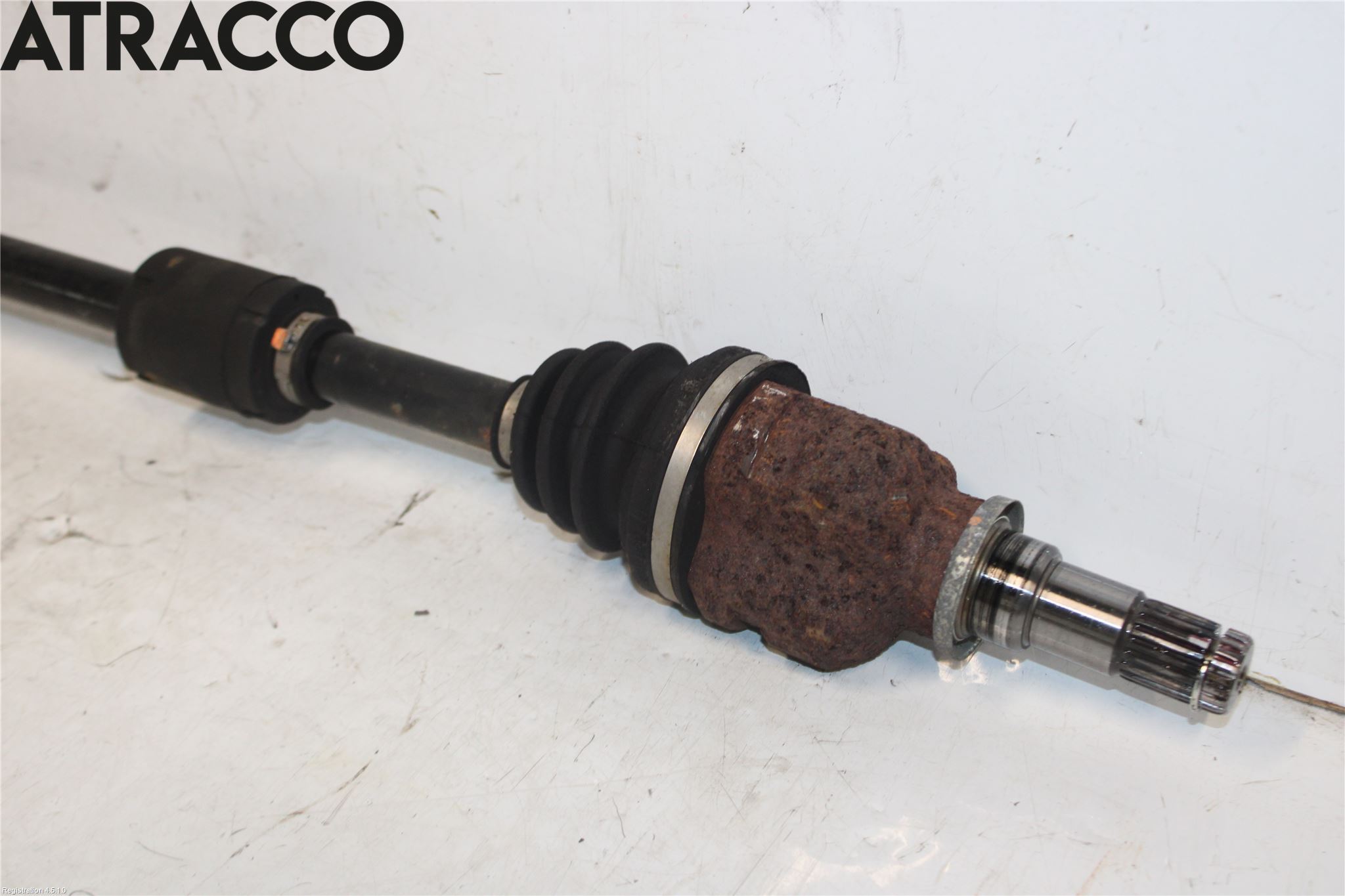 Toyota YARIS XP130 12-14 Drivaksel Foran Kompl Høyre