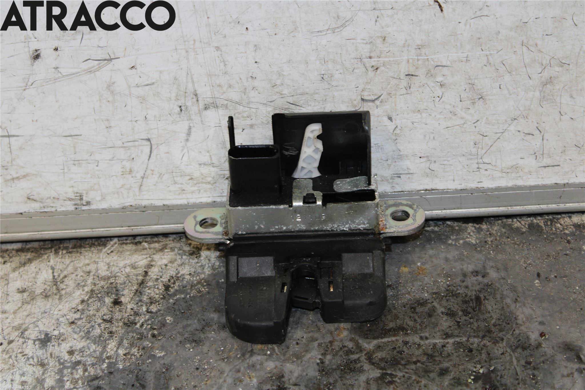 Volkswagen VW GOLF VI 09-13 Bakluke-Lokk Låsekasse