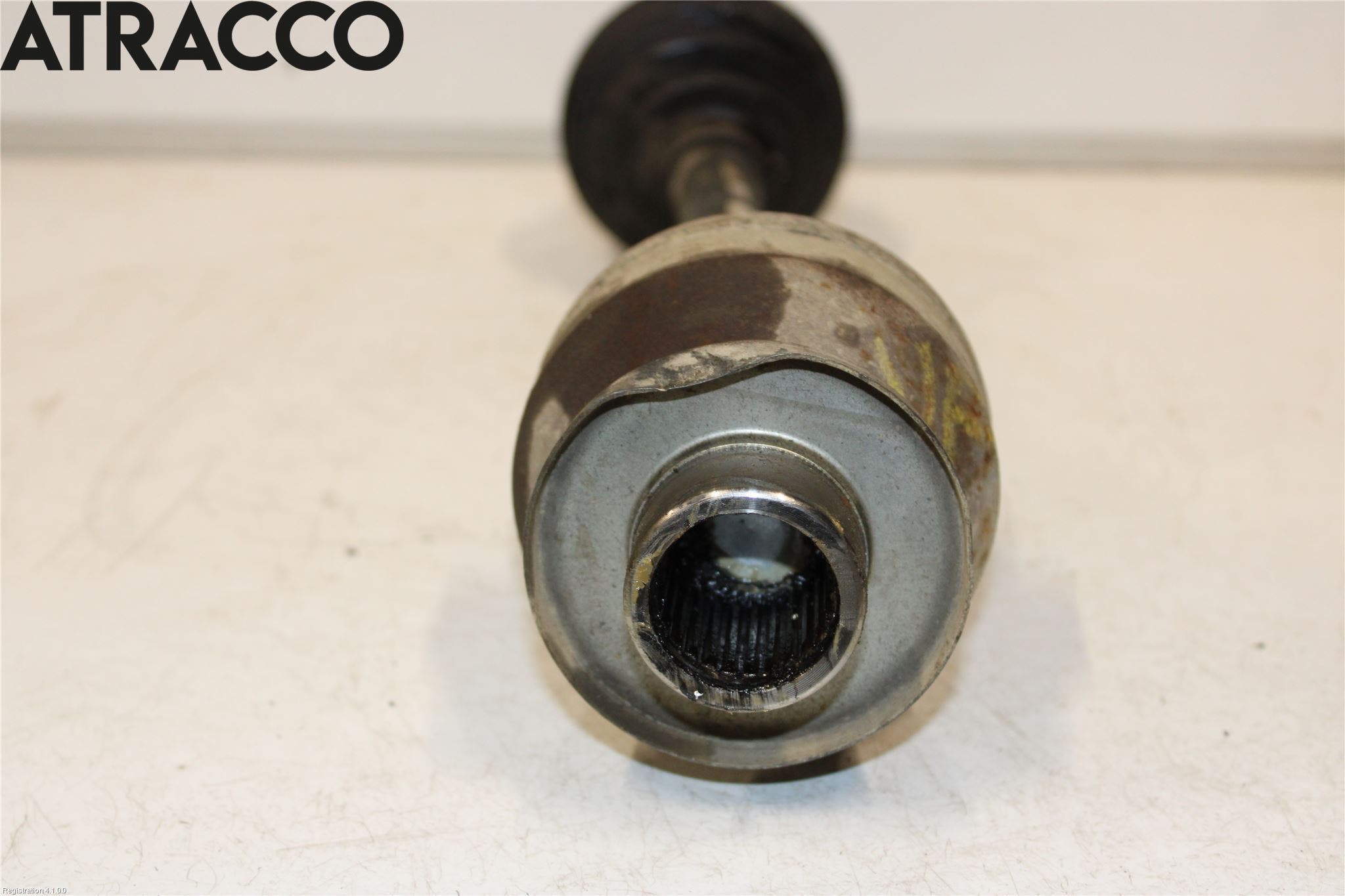 Volkswagen VW TRANSP/CARAVELLE (T5) 04-15 Drivaksel Foran Kompl Venstre