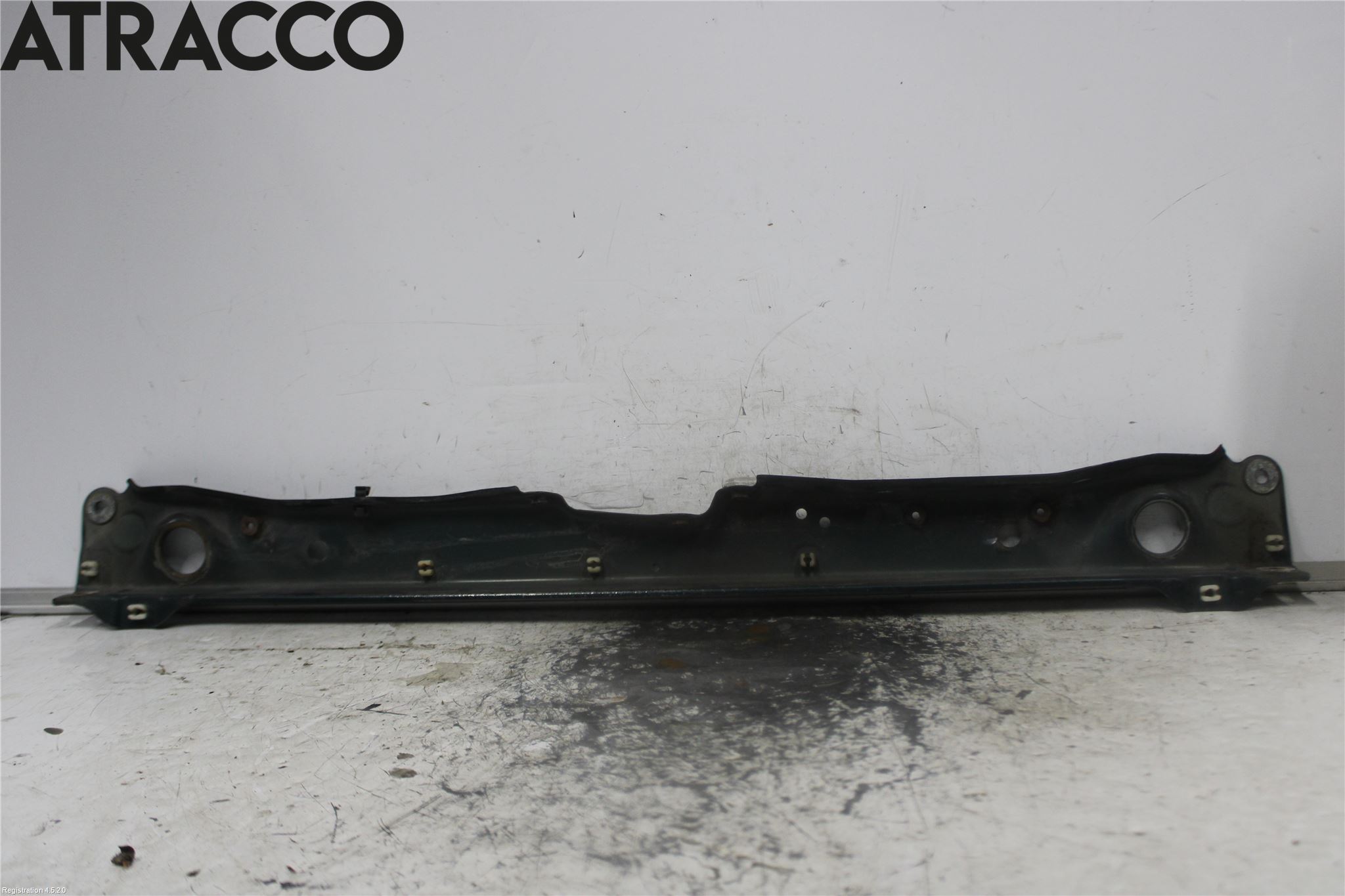 Toyota RAV 4 00-06 Radiator Feste - Ramme - Bjelk