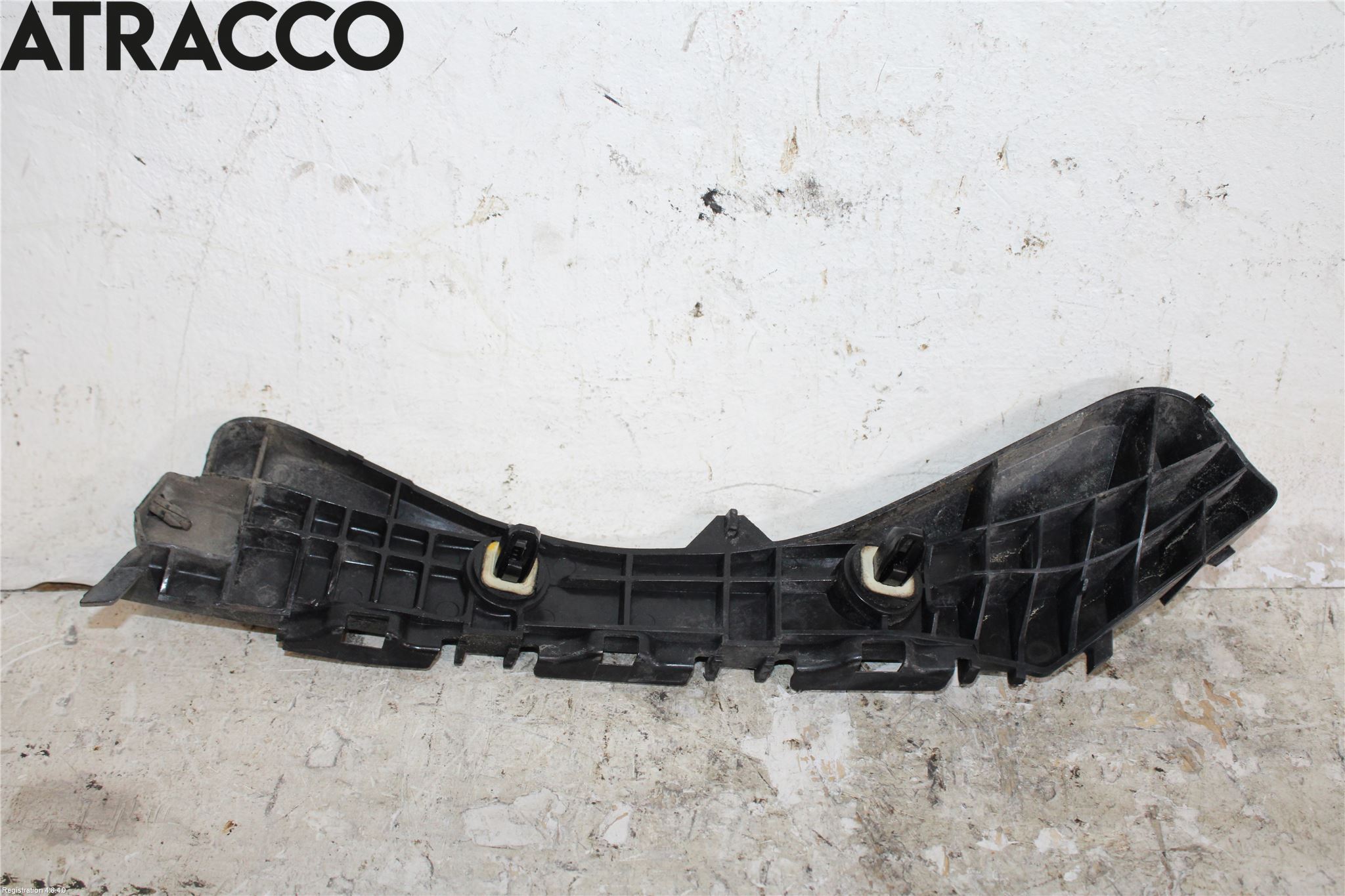 Toyota AURIS 10-12 Støtfangerfeste Bak Venstre