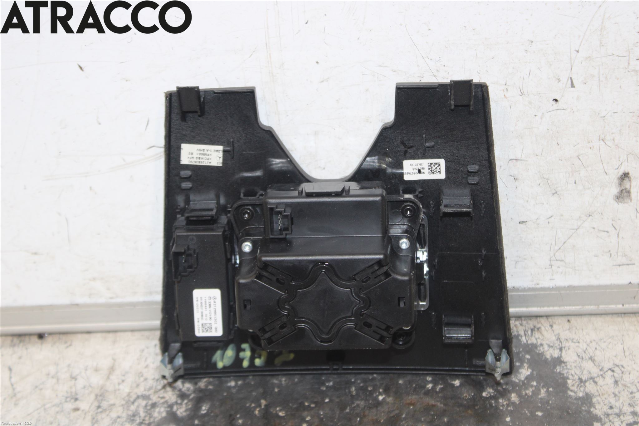 Mercedes-Benz MB E-KLASS (W212) 09-16 Bryter Multifunksjon