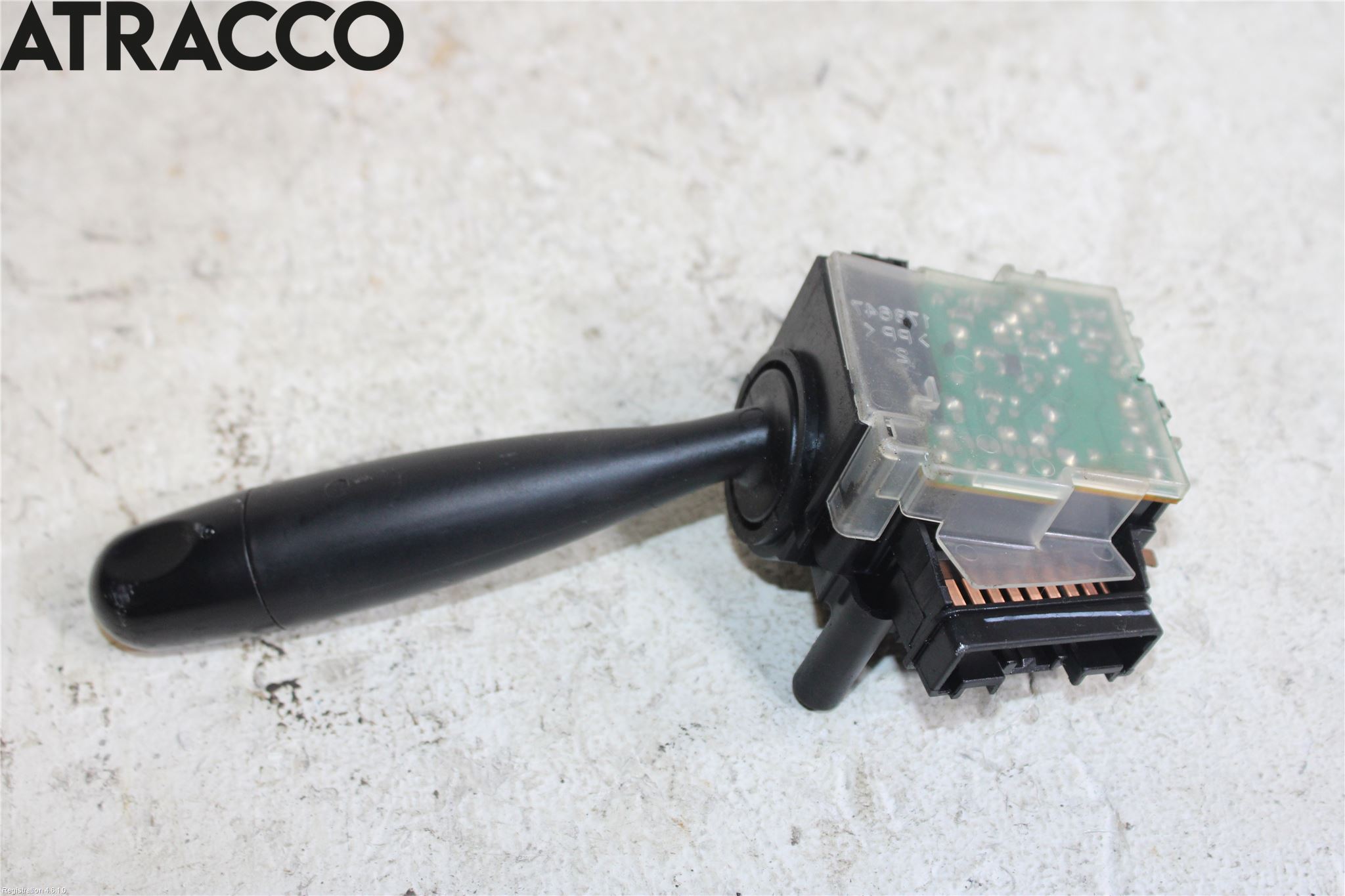 Toyota YARIS P1 03-05 Bryter Ratt Visker - Spyler