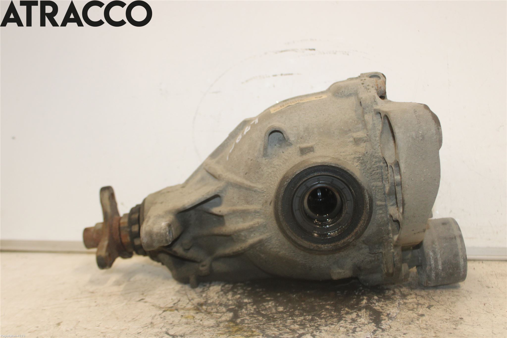 BMW 5 F10/F11/F18 09-17 Bakaksel Kardang Bak -Diff