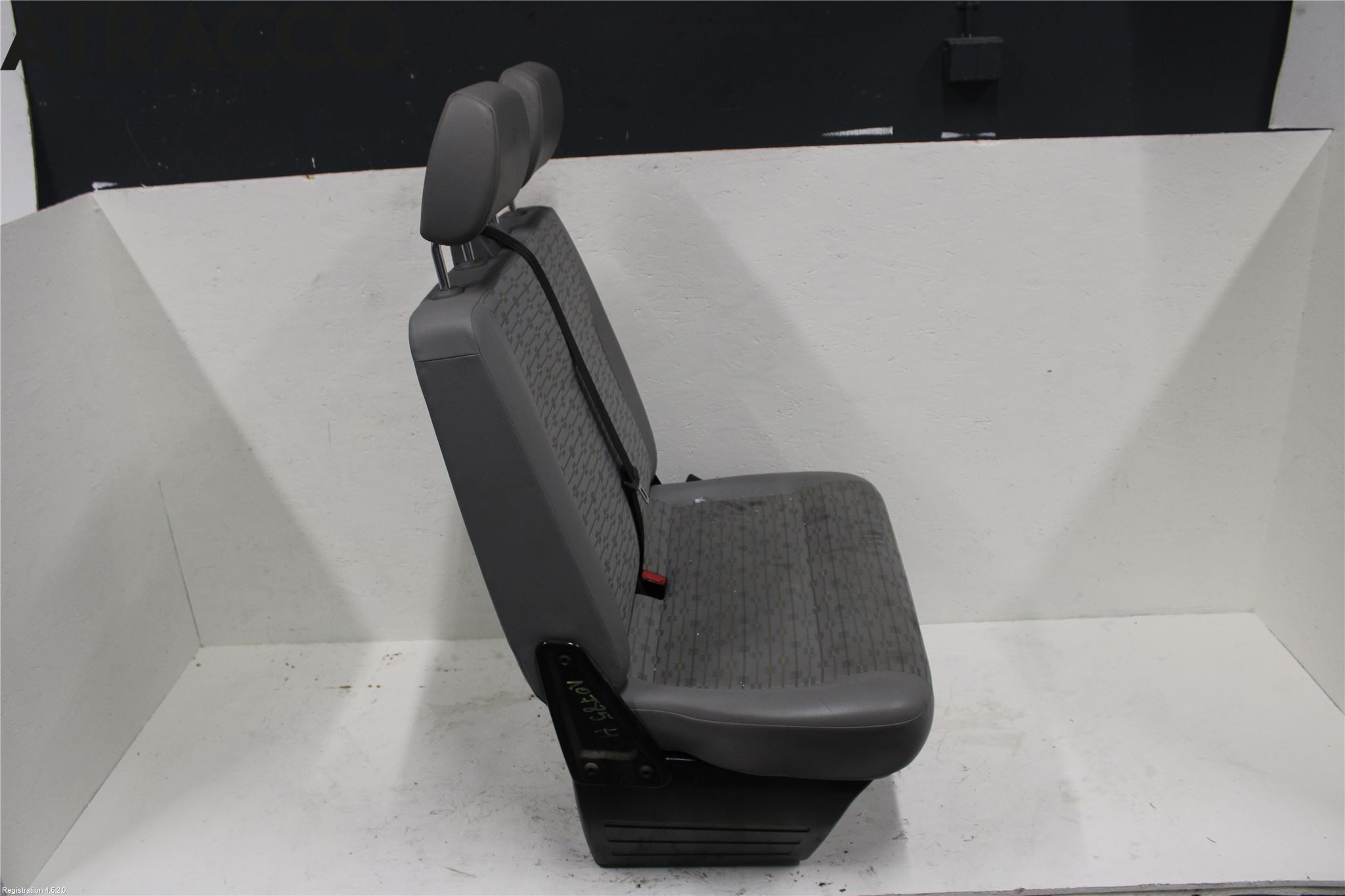 Volkswagen VW TRANSP/CARAVELLE (T5) 04-15 Innr Stoler - Seter Komp