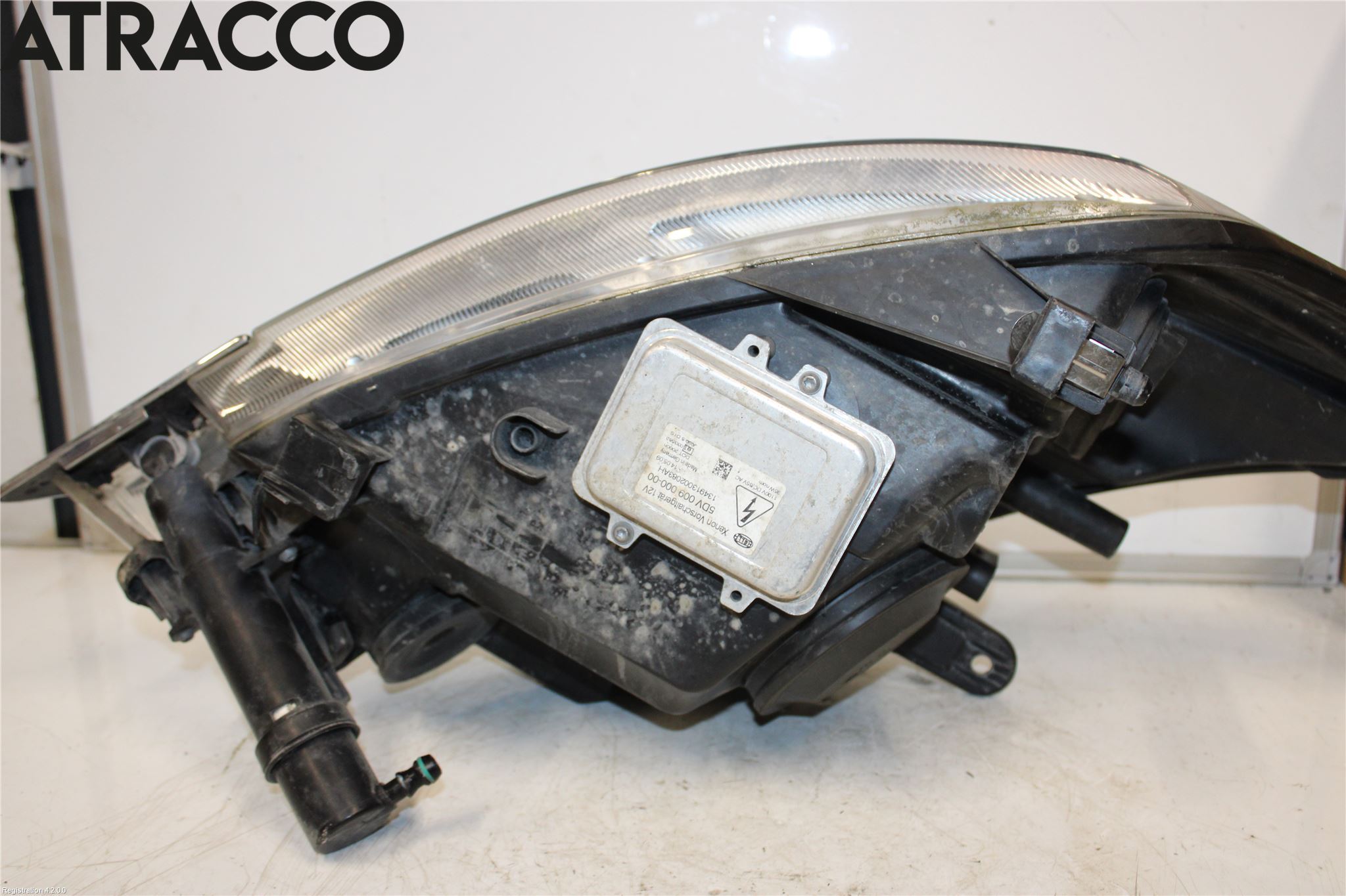 Ford KUGA 08-12 Frontlykt Venstre