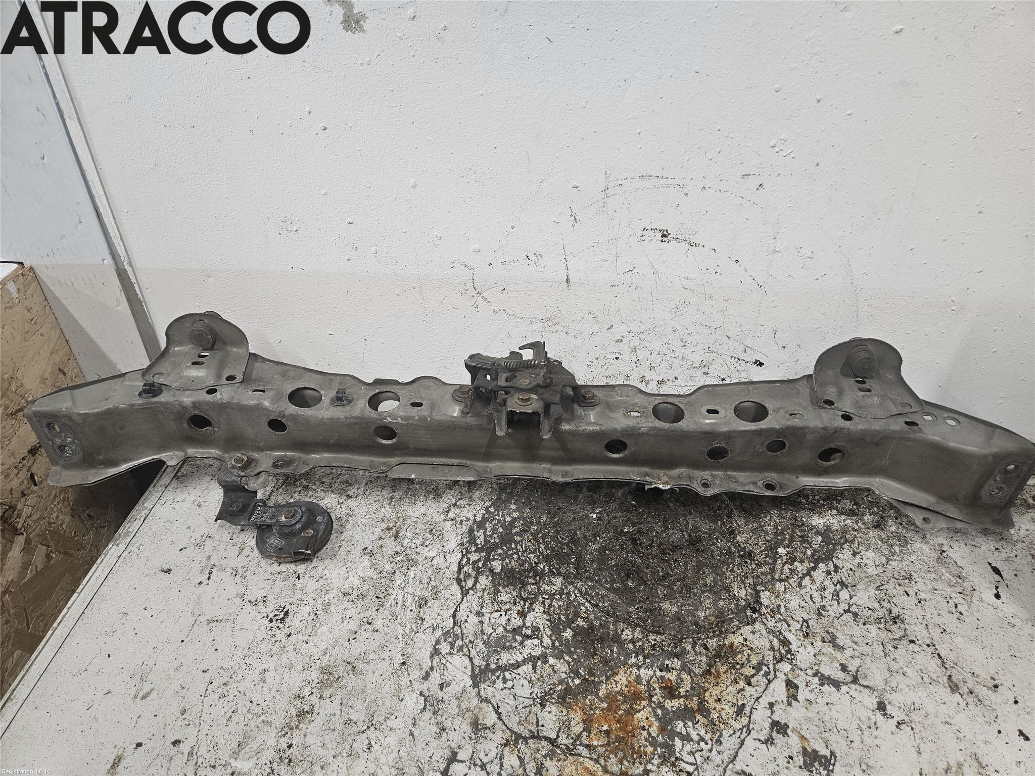 Toyota YARIS XP130 12-14 Frontplate Øvre