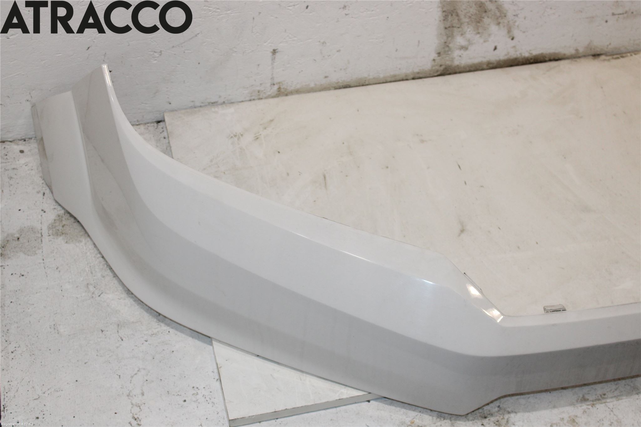 Volkswagen VW CRAFTER II / E-CRAFTER 17- Støtfanger Foran Midt Del