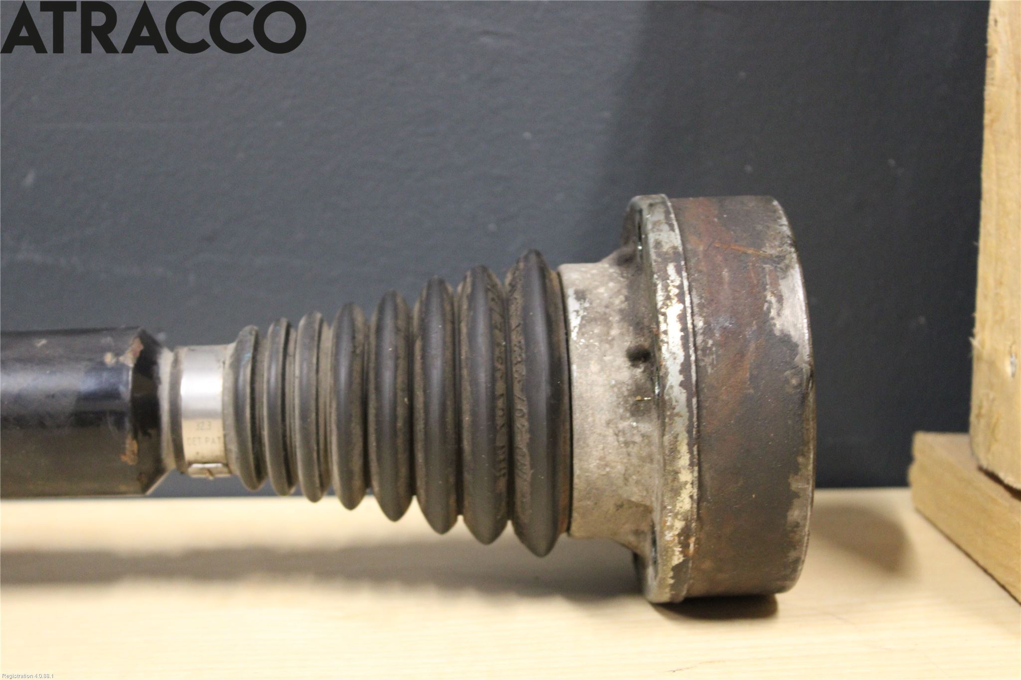 Audi A1/S1 11-18 Drivaksel Foran Kompl  V = H