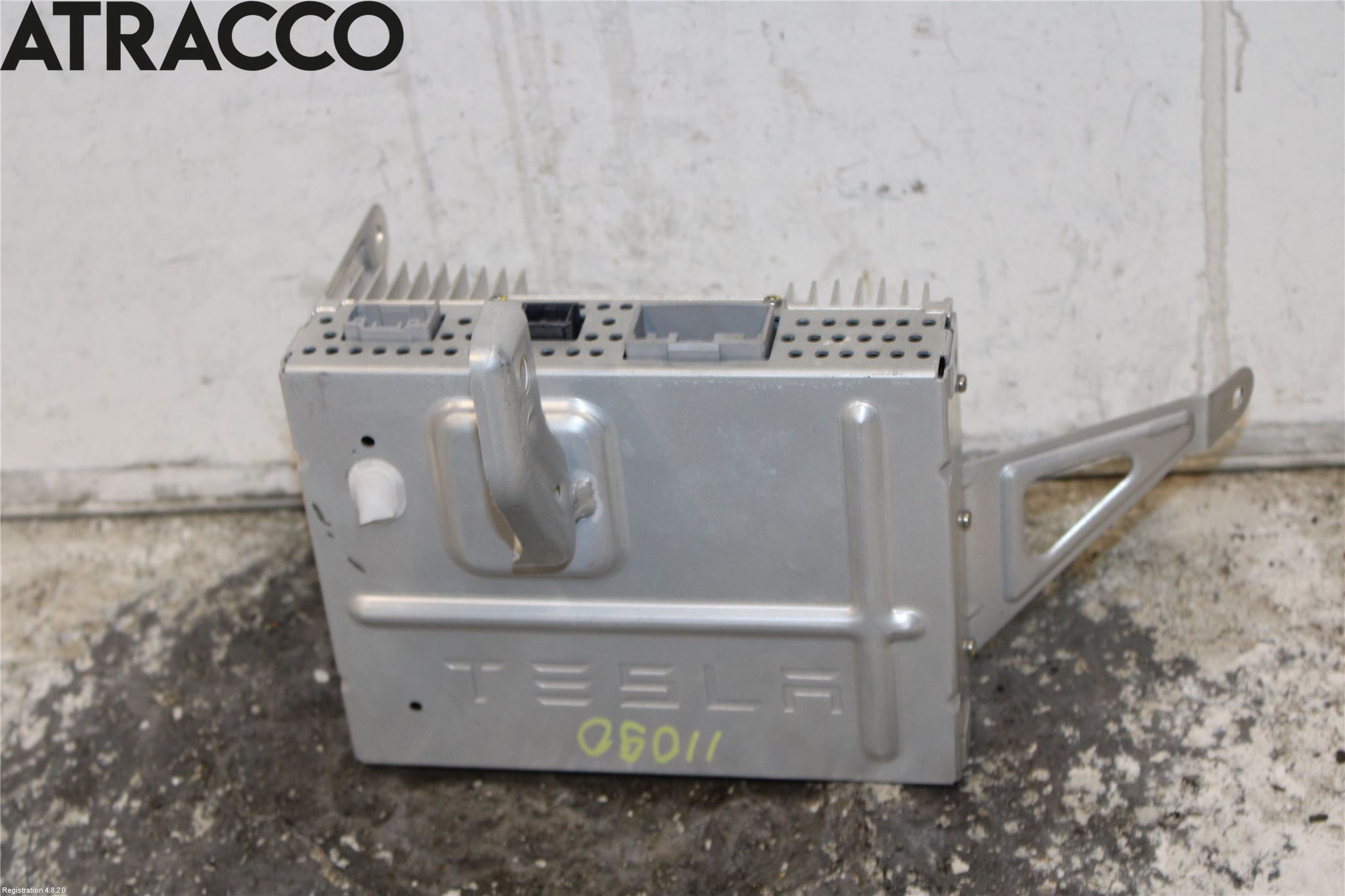 Tesla MODEL 3 17- Stereo Forsterker