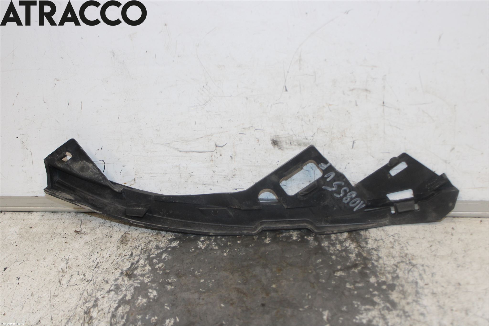 Volvo V50 08-12 Støtfangerfeste Foran Venstre