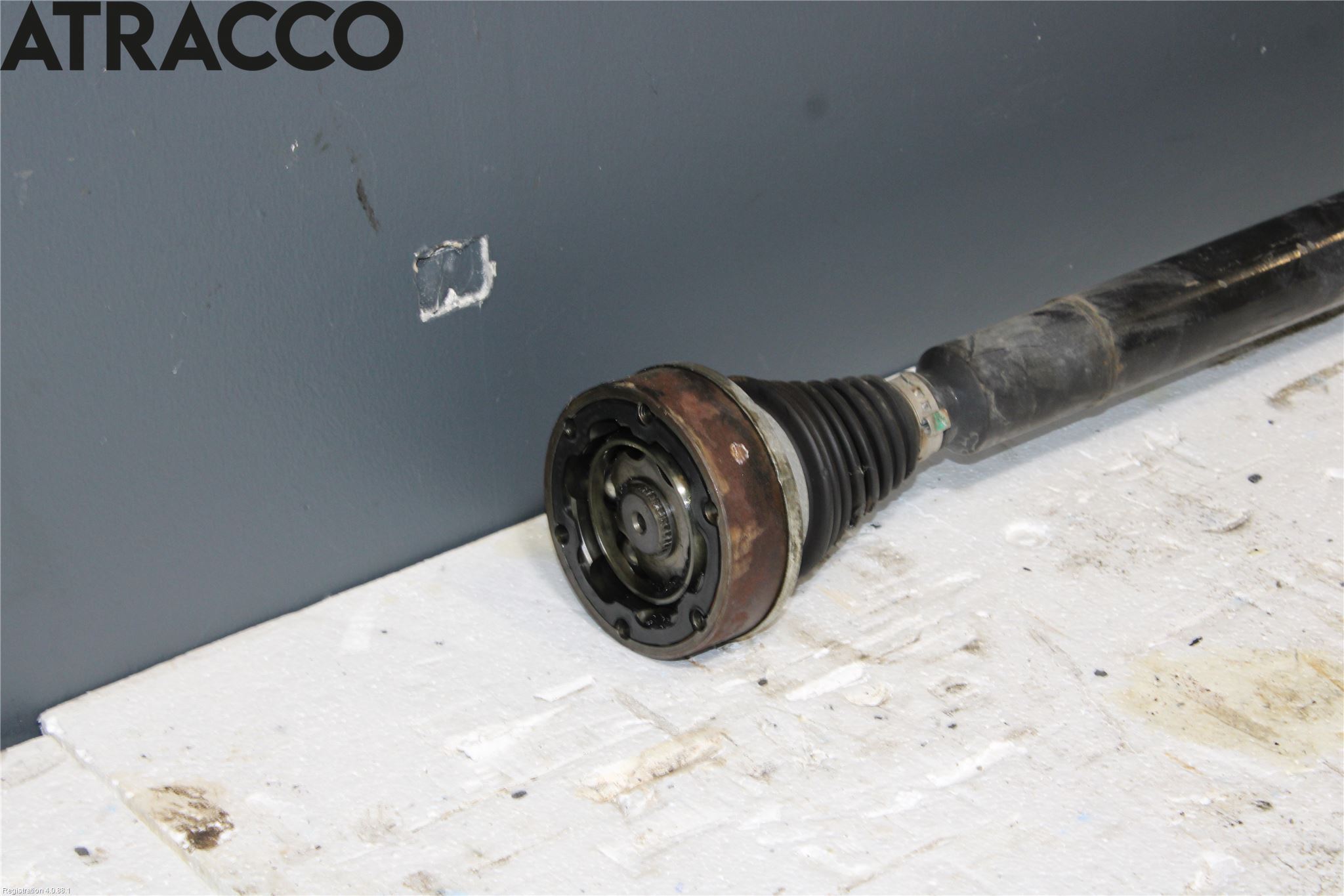 Volkswagen VW PASSAT 11-14 Drivaksel Foran Kompl Høyre