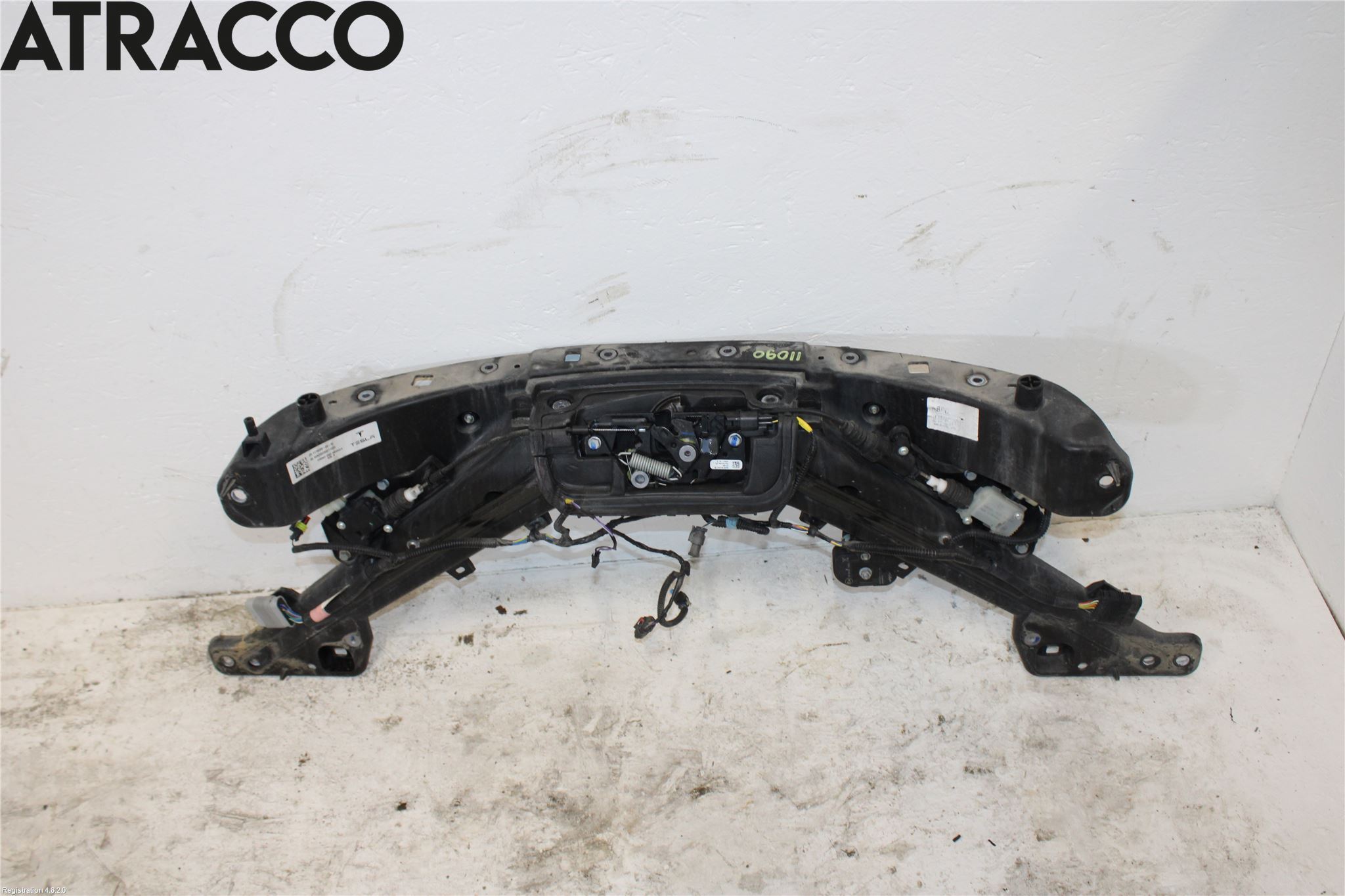 Tesla MODEL 3 17- Frontplate