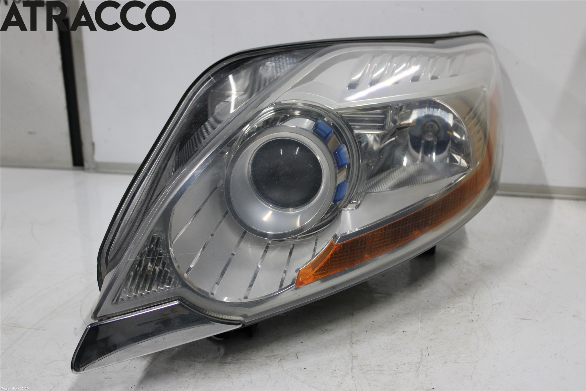 Ford KUGA 08-12 Frontlykt Venstre