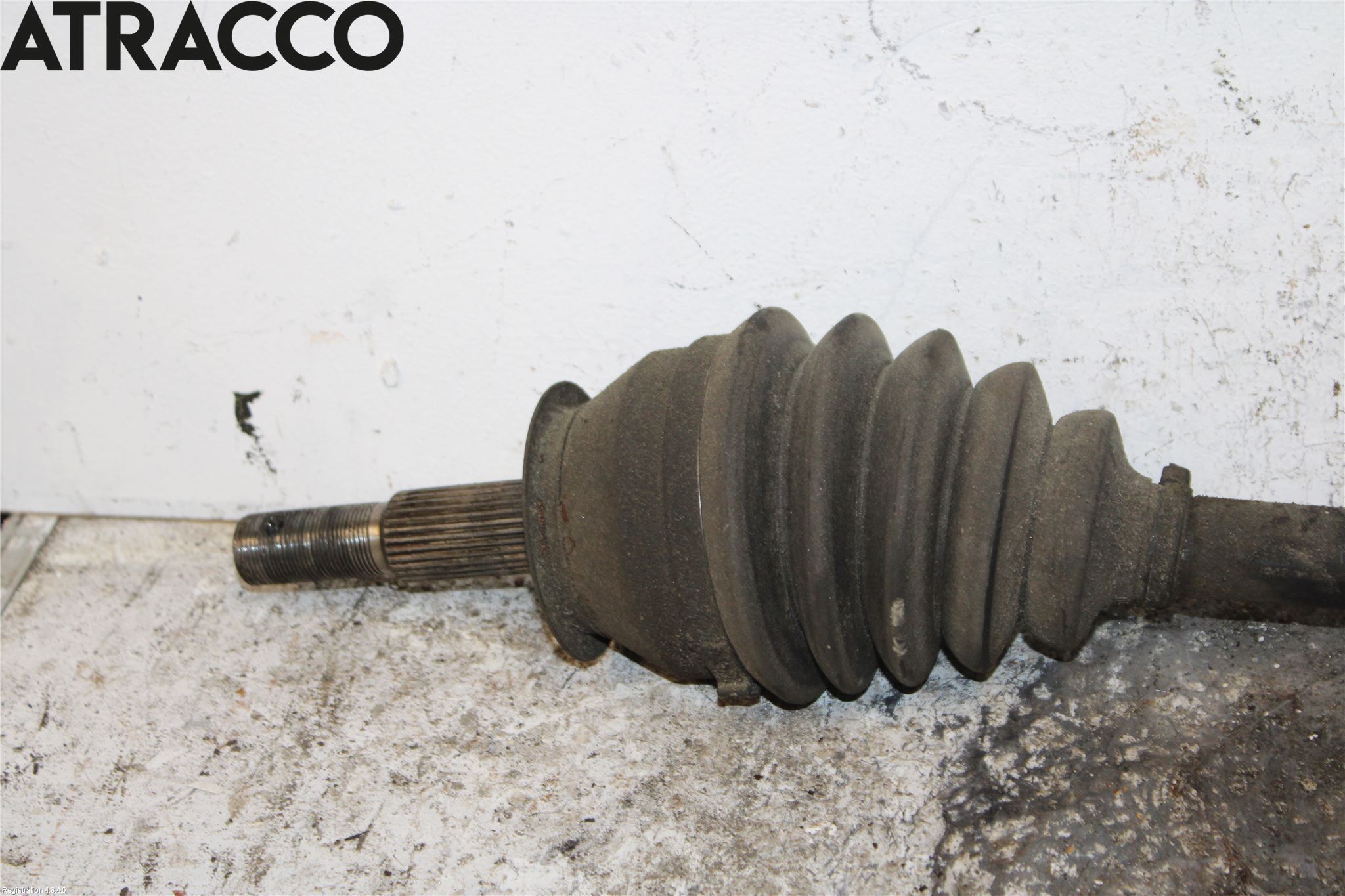 Nissan NAVARA 05-16 Drivaksel Foran Kompl Høyre