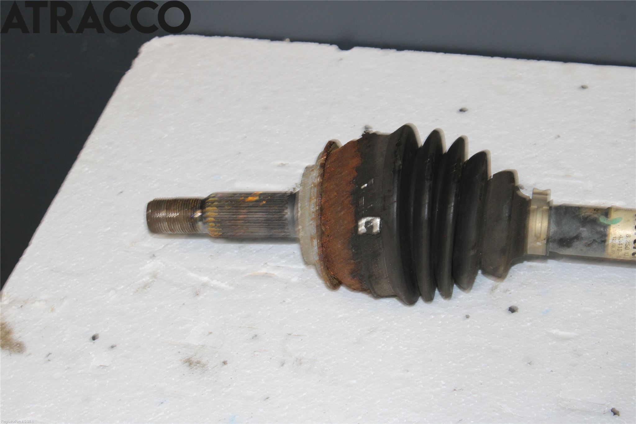 Toyota YARIS XP90 06-11 Drivaksel Foran Kompl Høyre