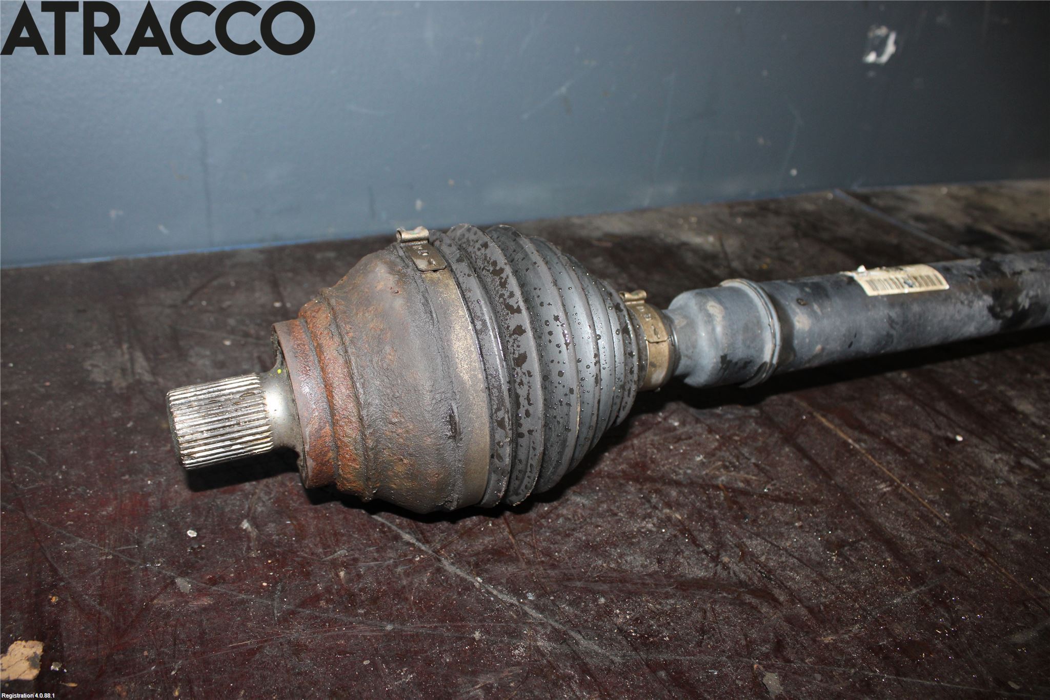 Volkswagen VW PASSAT 15-19 Drivaksel Foran Kompl Høyre