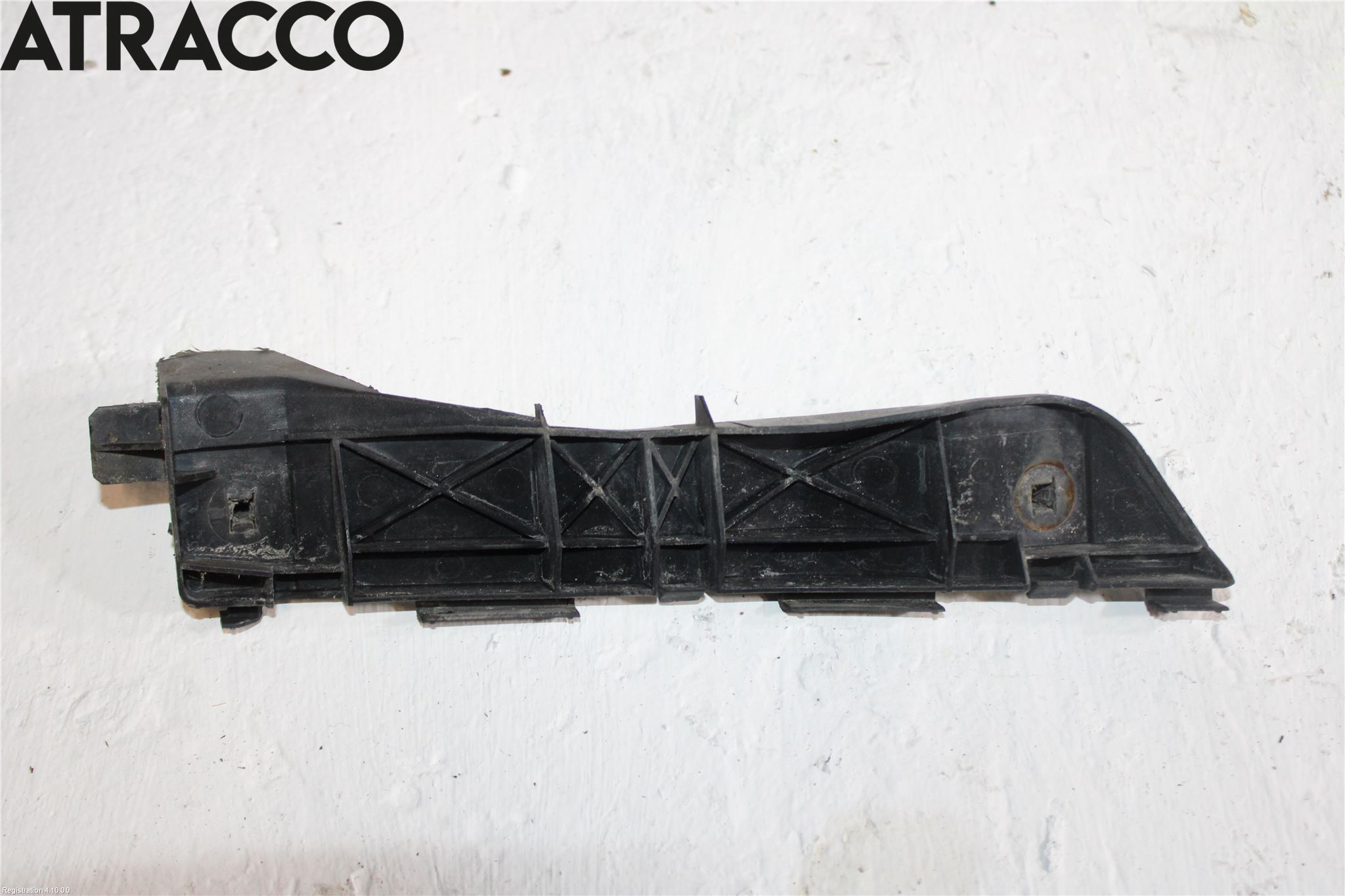 Toyota AVENSIS 03-06 Støtfanger Foran Feste