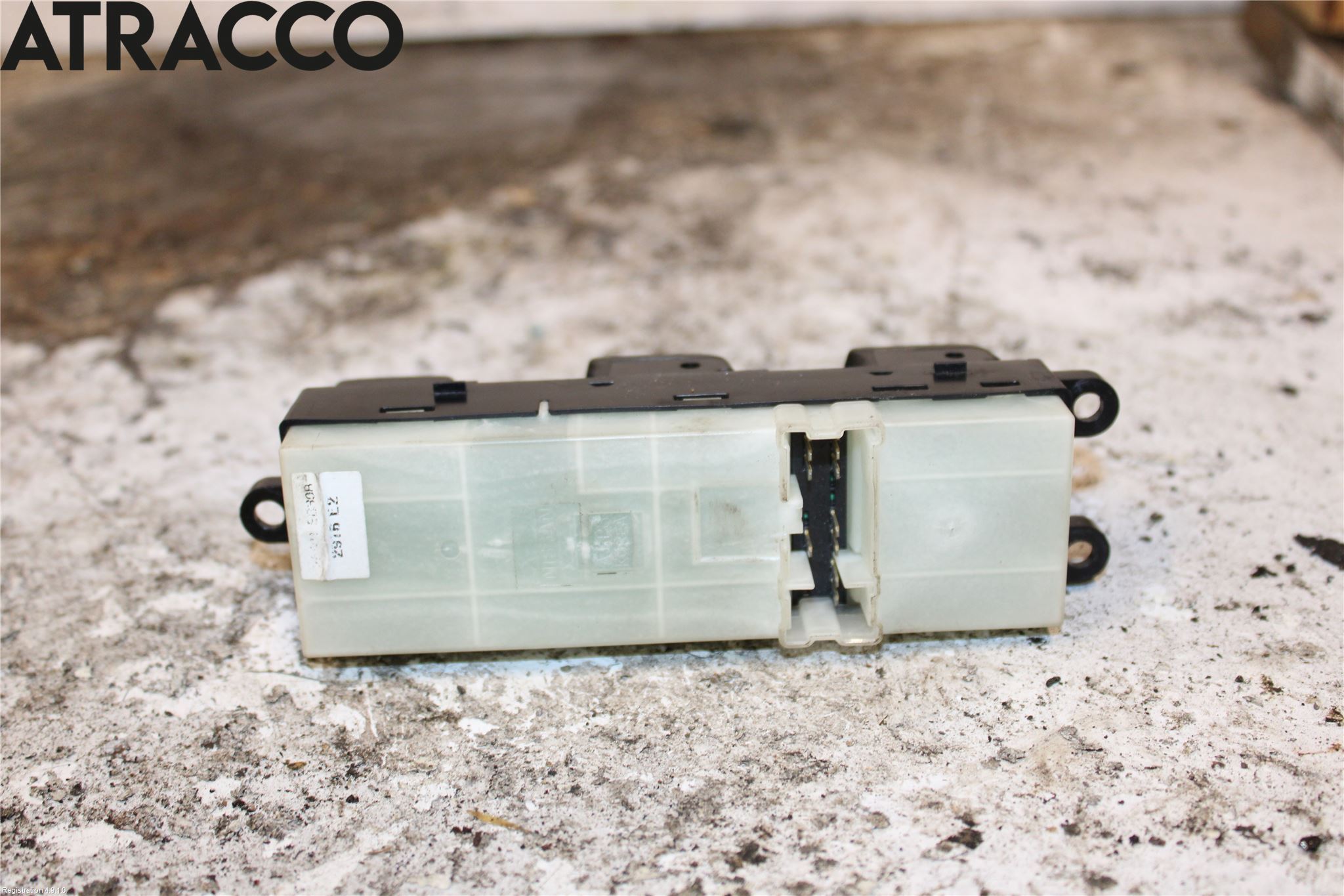 Nissan PATHFINDER R51 05-12 Bryter Vindusheis