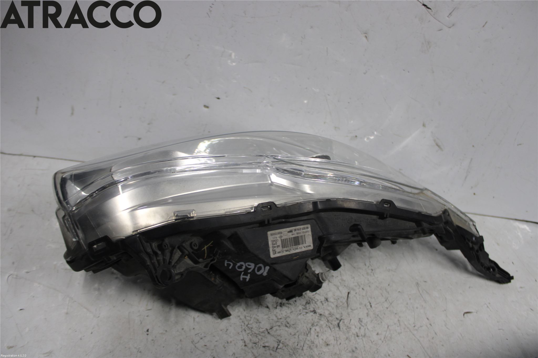 Peugeot 208 12-15 Frontlykt Høyre