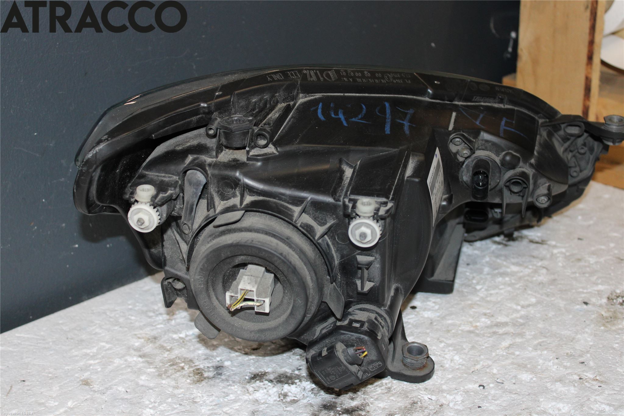 Volkswagen VW UP! / E-UP! Frontlykt Venstre