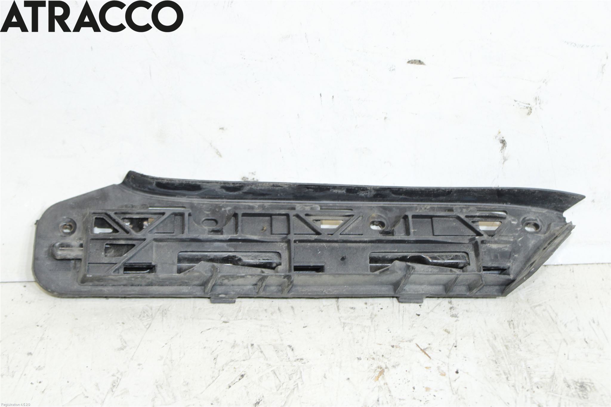 Volkswagen VW CADDY      04-10 Støtfangerfeste Foran Venstre