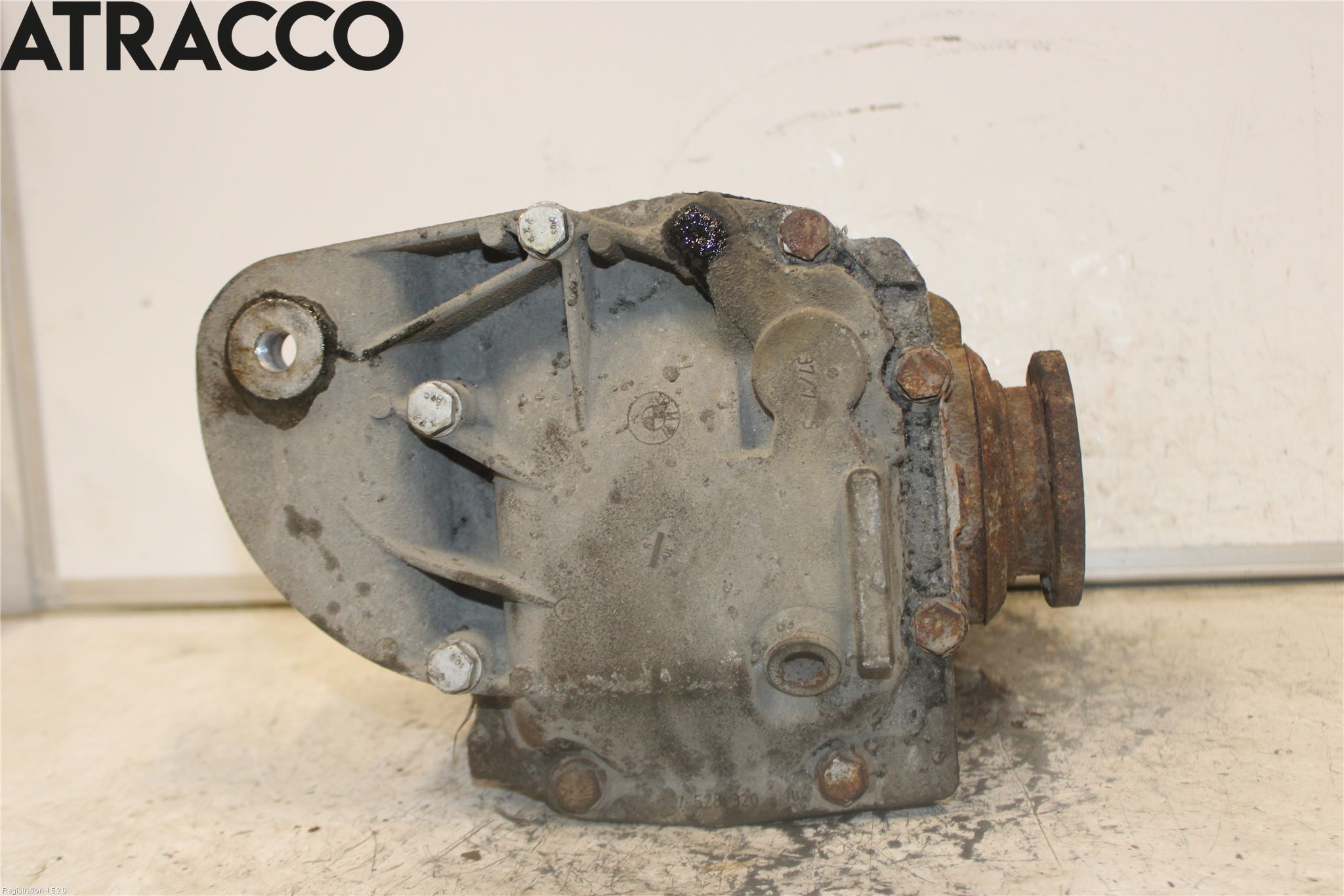 BMW 5 E60/61 Sed/Tou 02-10 Bakaksel Kardang Bak -Diff