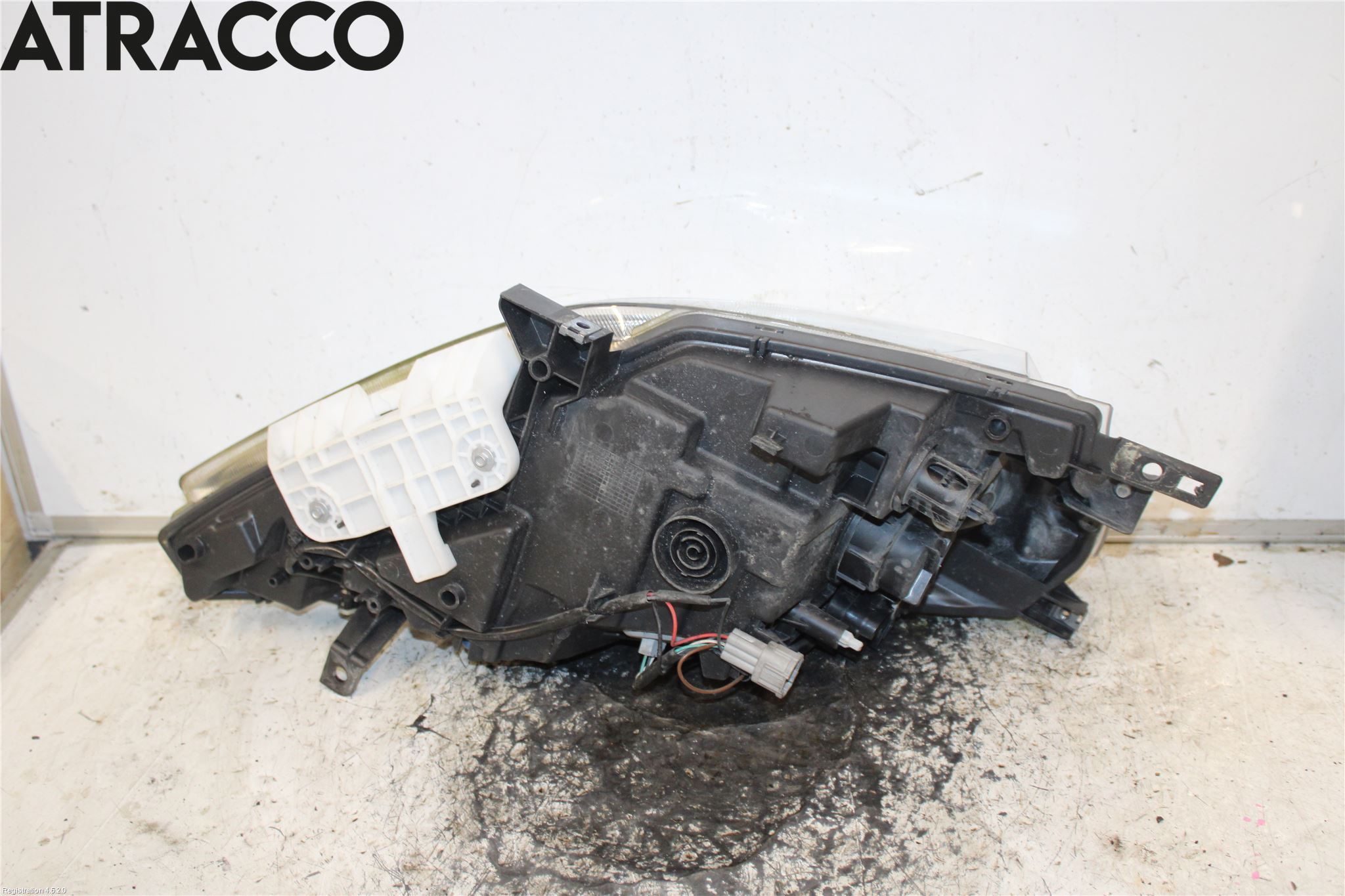 Nissan LEAF 11-17 Frontlykt Venstre