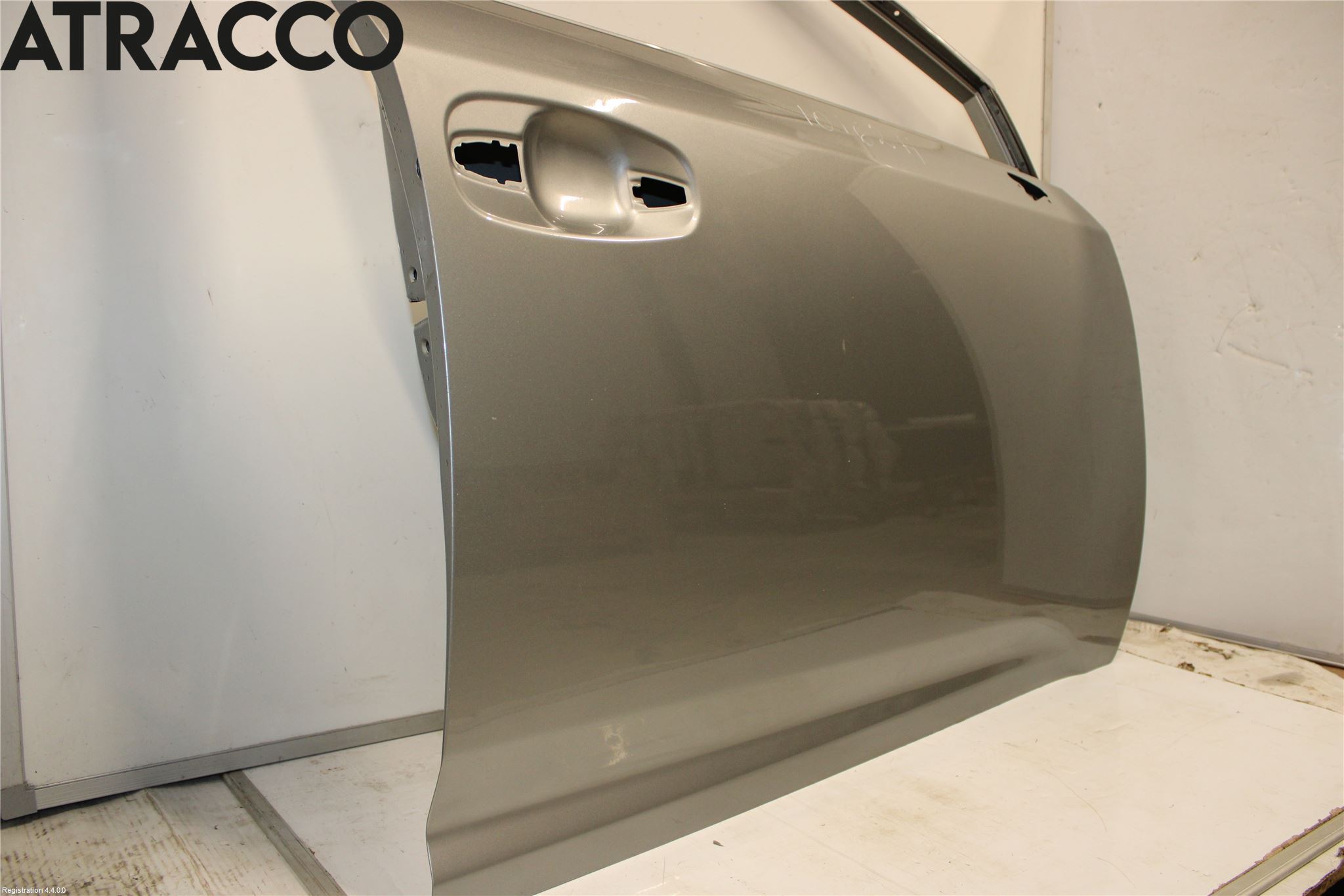 Toyota AVENSIS 09-15 Dør 4D Foran Høyre