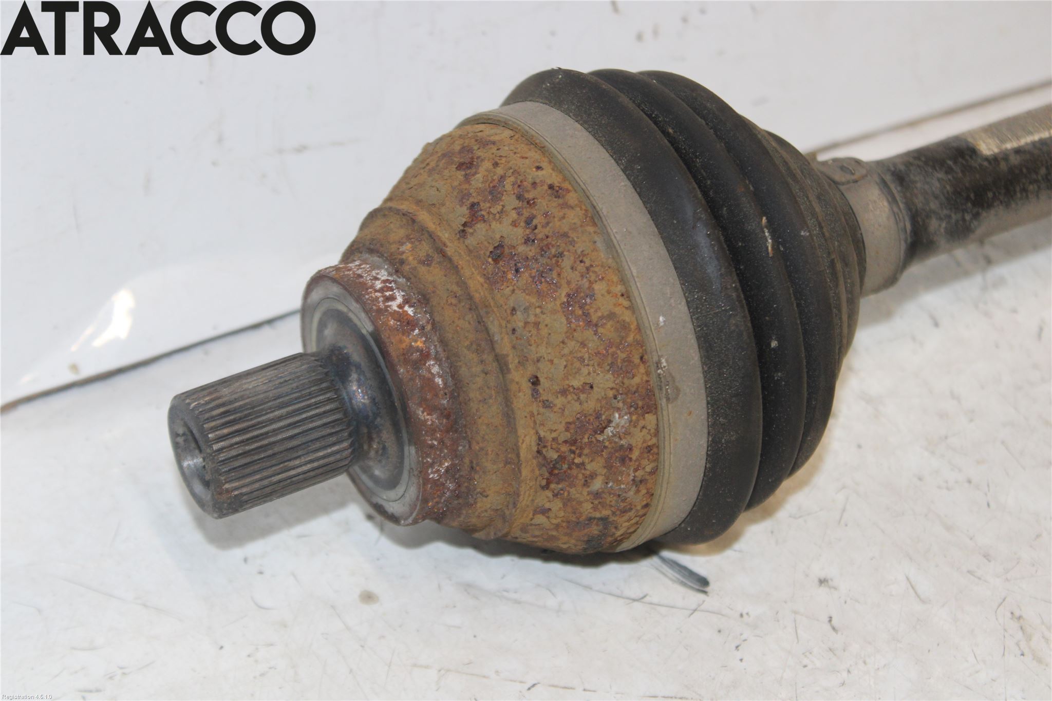 Volkswagen VW CADDY 11-15 Drivaksel Foran Kompl Venstre