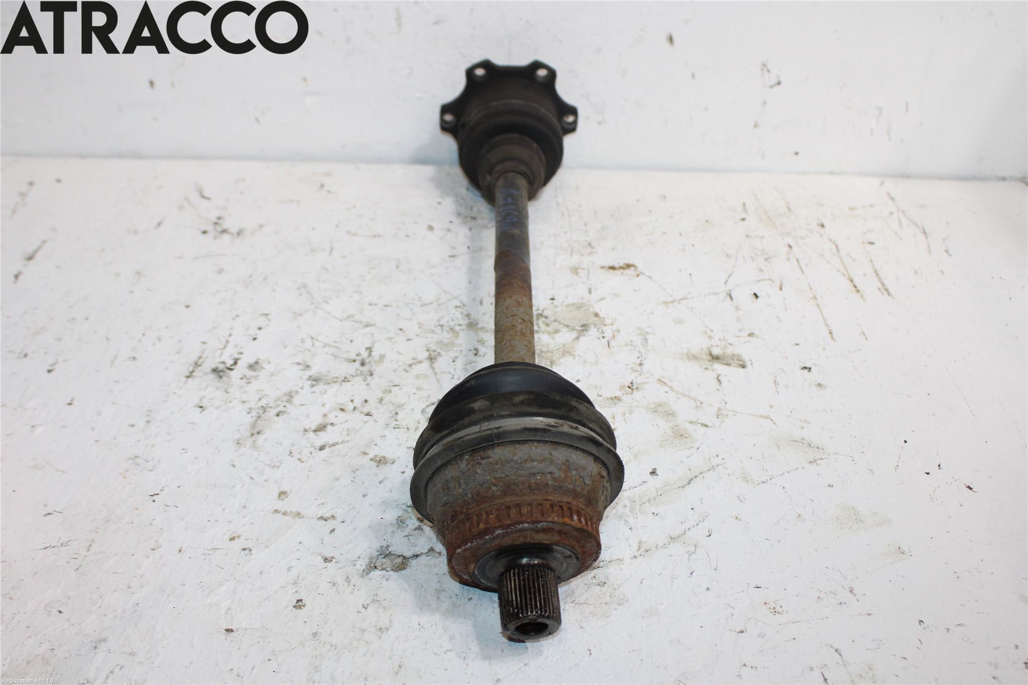 Volkswagen VW PASSAT 01-05 Drivaksel Foran Kompl Venstre