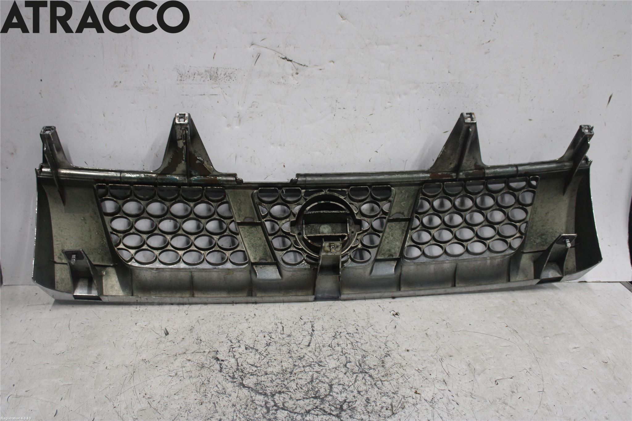 Nissan NAVARA 98-05 Grill Komplett