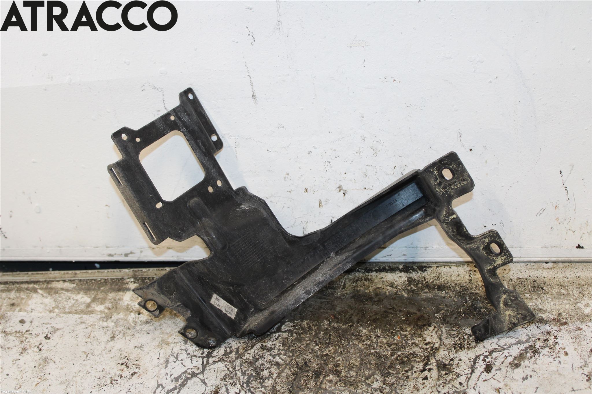 Landrover LAND ROVER RANGE ROVER EVOQUE (L538) 11-18 Støtfangerfeste Bak Venstre