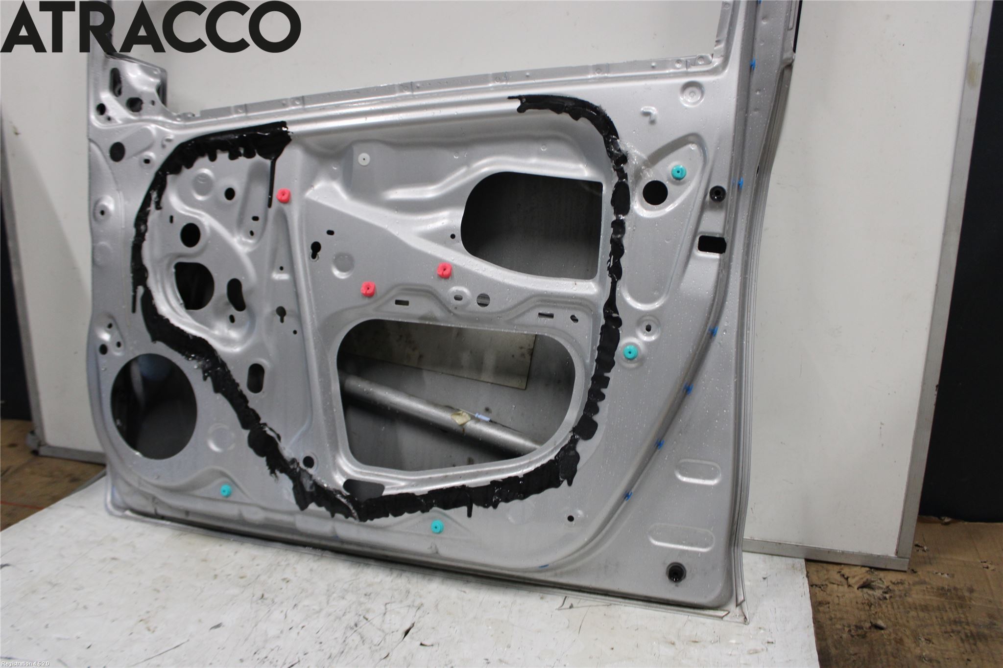 Toyota YARIS XP90 06-11 Dør 4D Foran Høyre