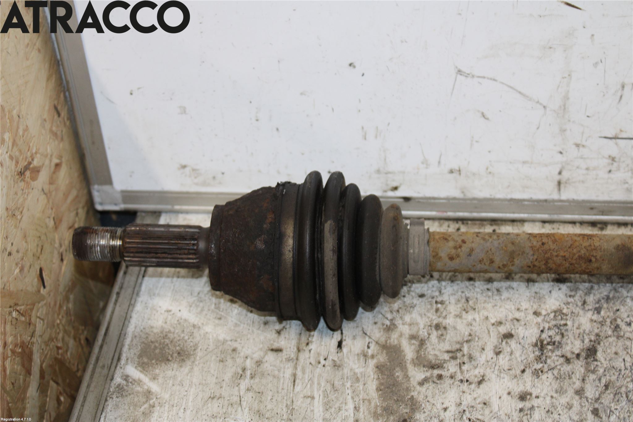 Ford FIESTA 09-12 Drivaksel Foran Kompl Høyre